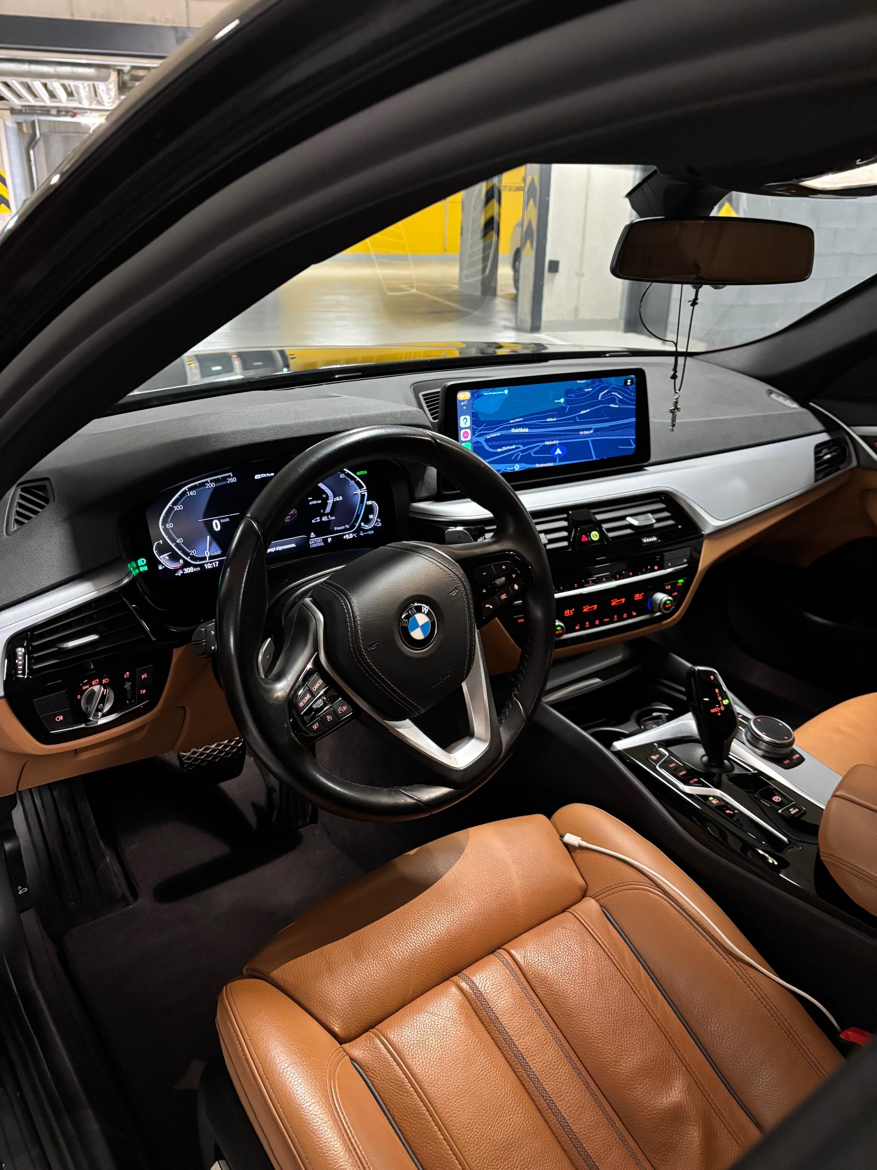 BMW Řada 5, BMW 530e Individual - fotka 5