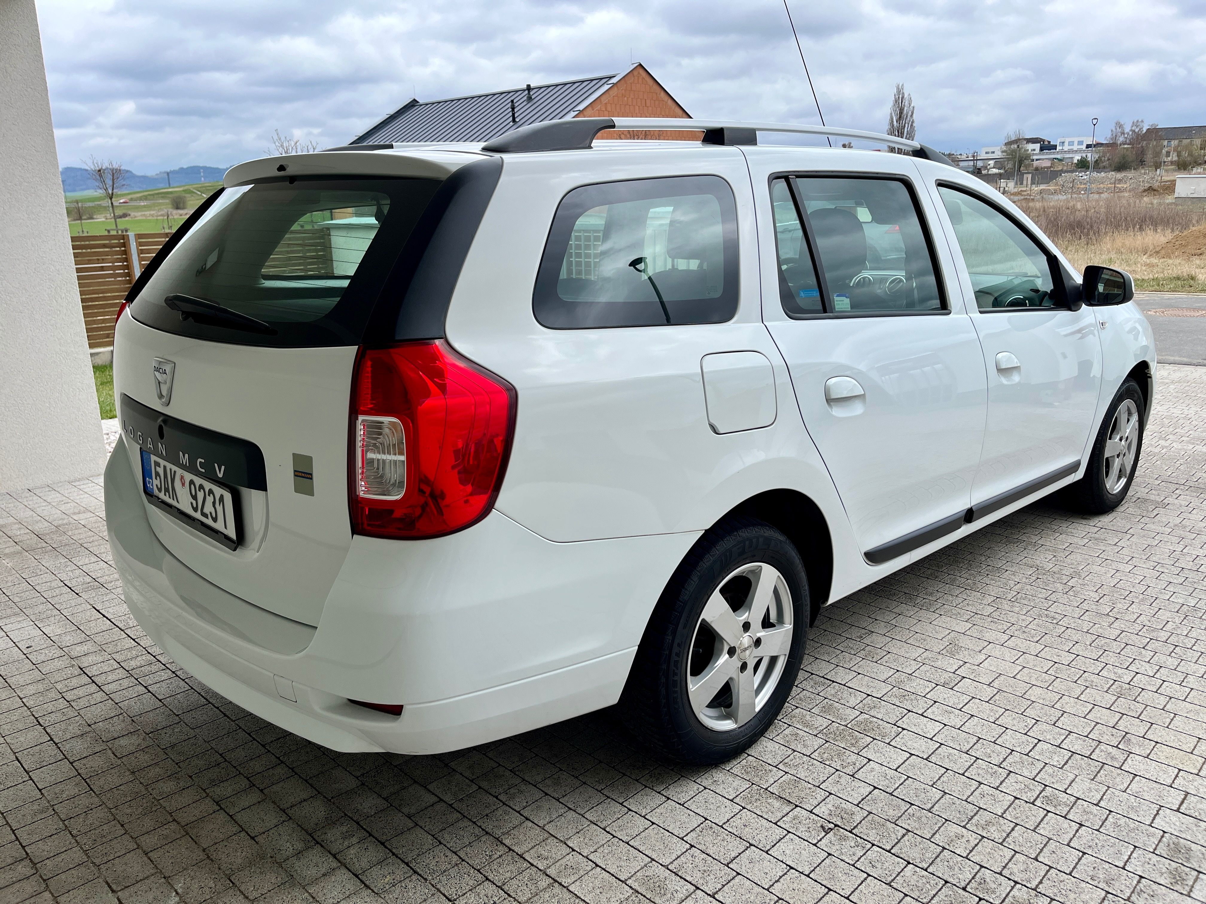 Dacia Logan, MCV 1.2 16V - fotka 4