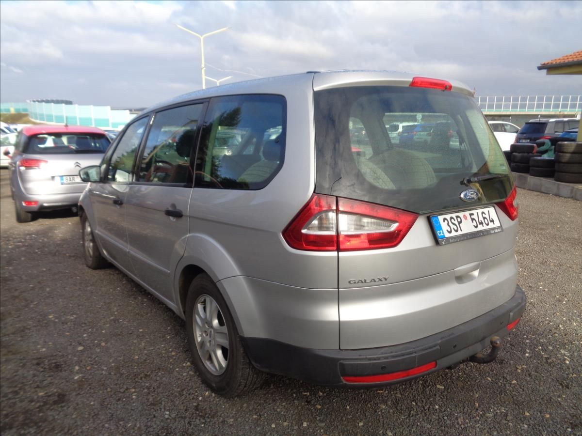 Ford Galaxy, 2,0 TDCI  7míst - fotka 4