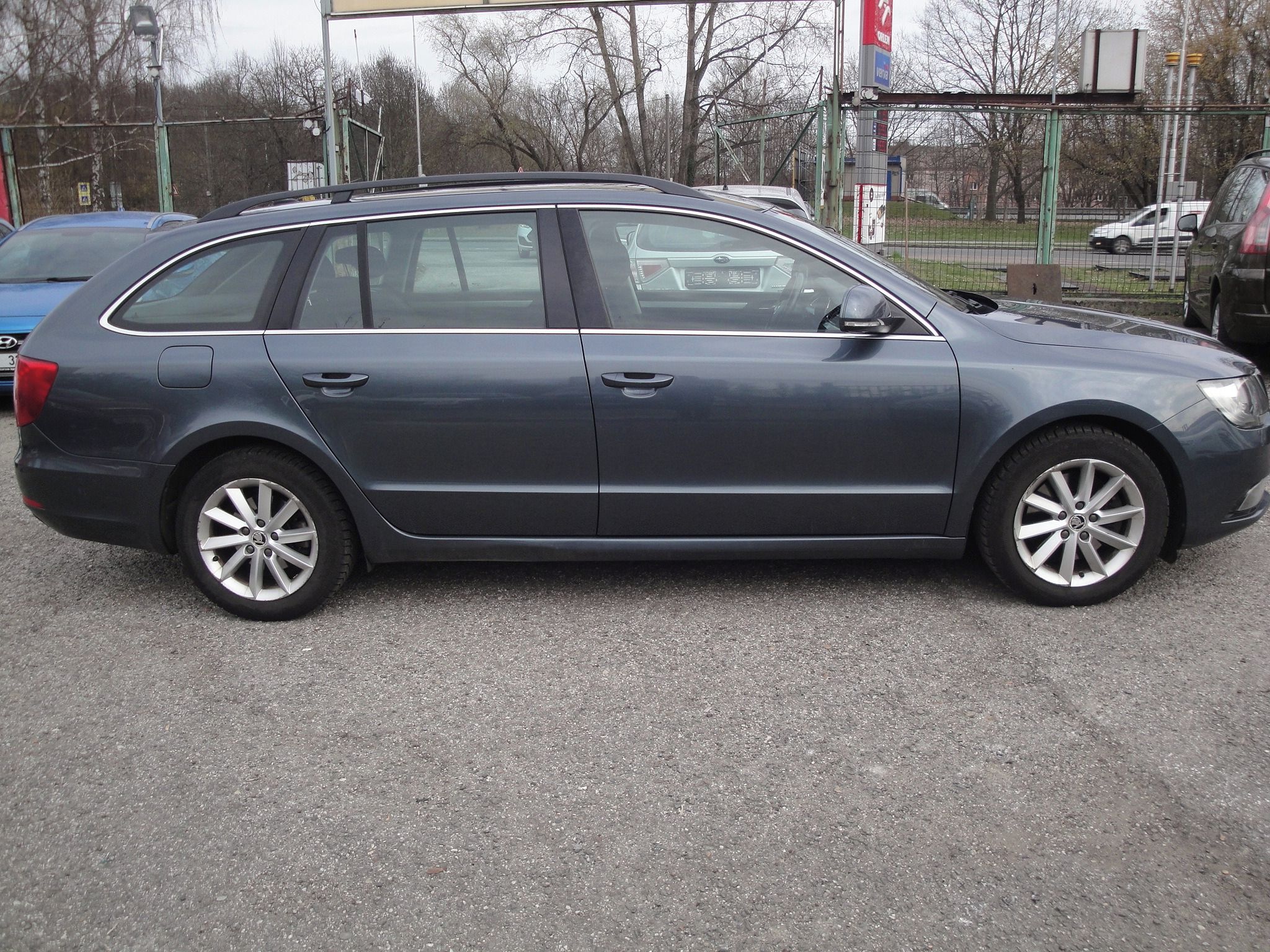 Škoda Superb, 1.6 TDI 77k Dig klima Panorama - fotka 6