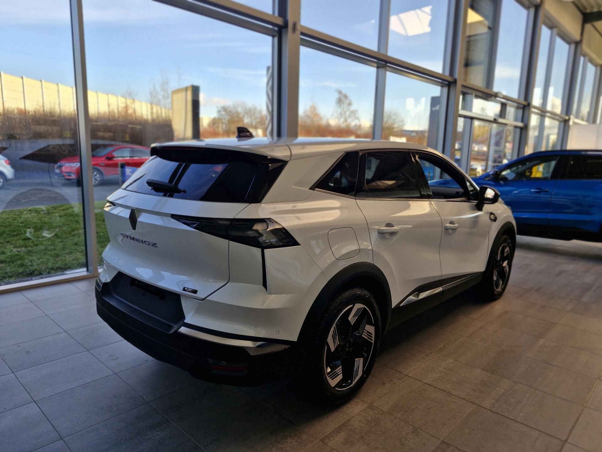 Renault Symbioz, techno E-Tech full hybrid 145 - fotka 4
