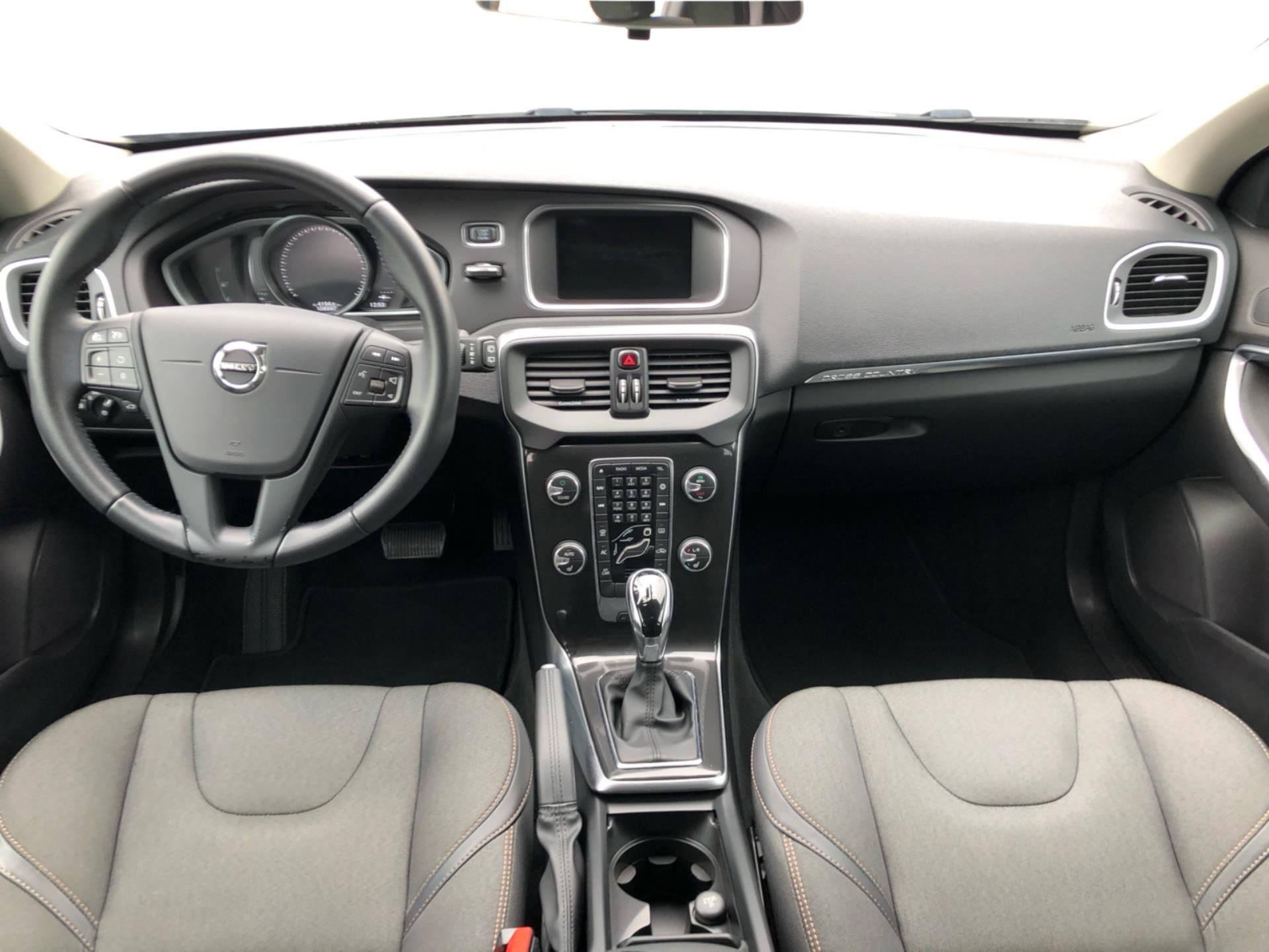 Volvo V40, D3 Cross Country - fotka 5