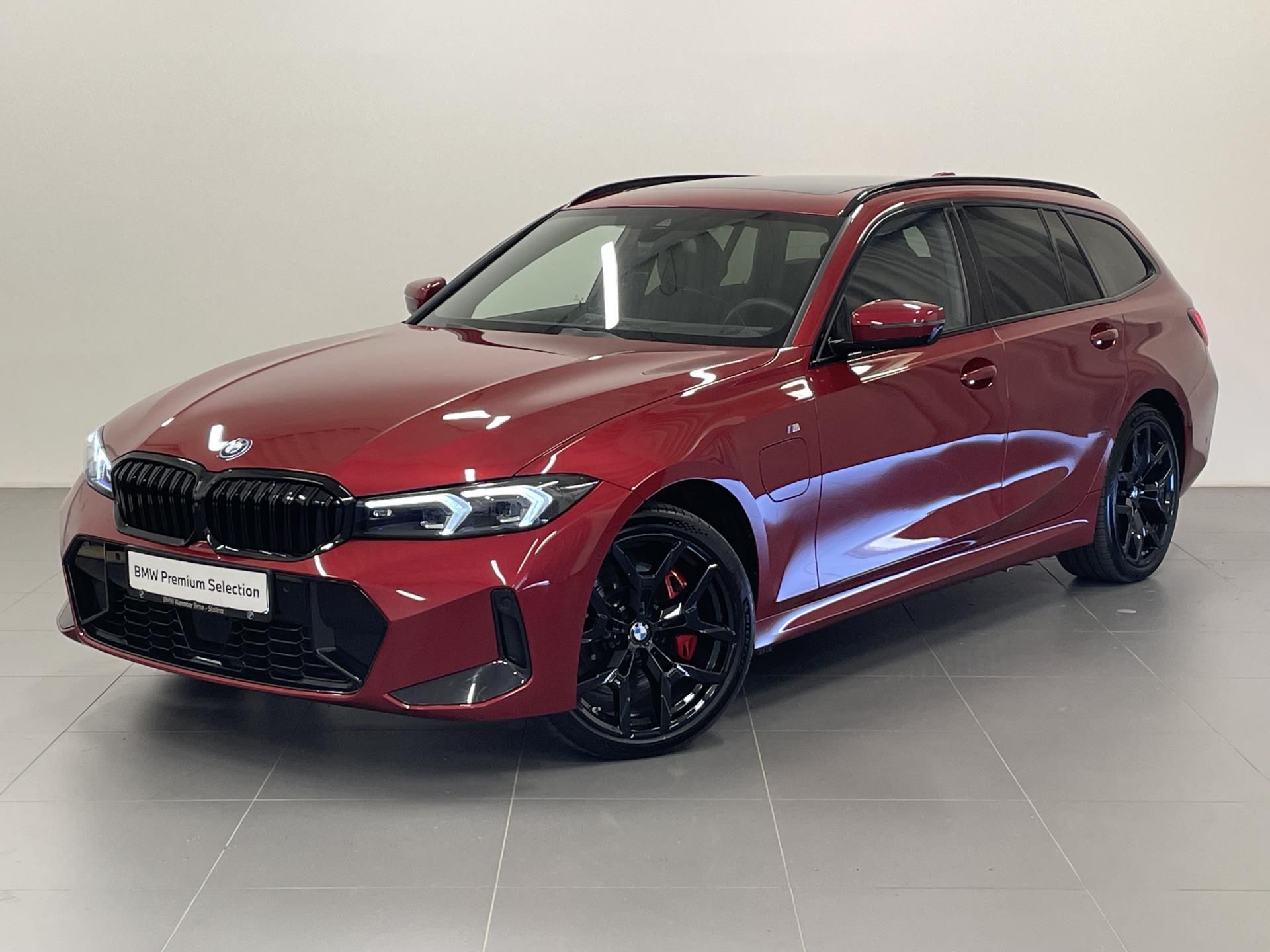 BMW Řada 3, 330e xDrive Touring M PRO
