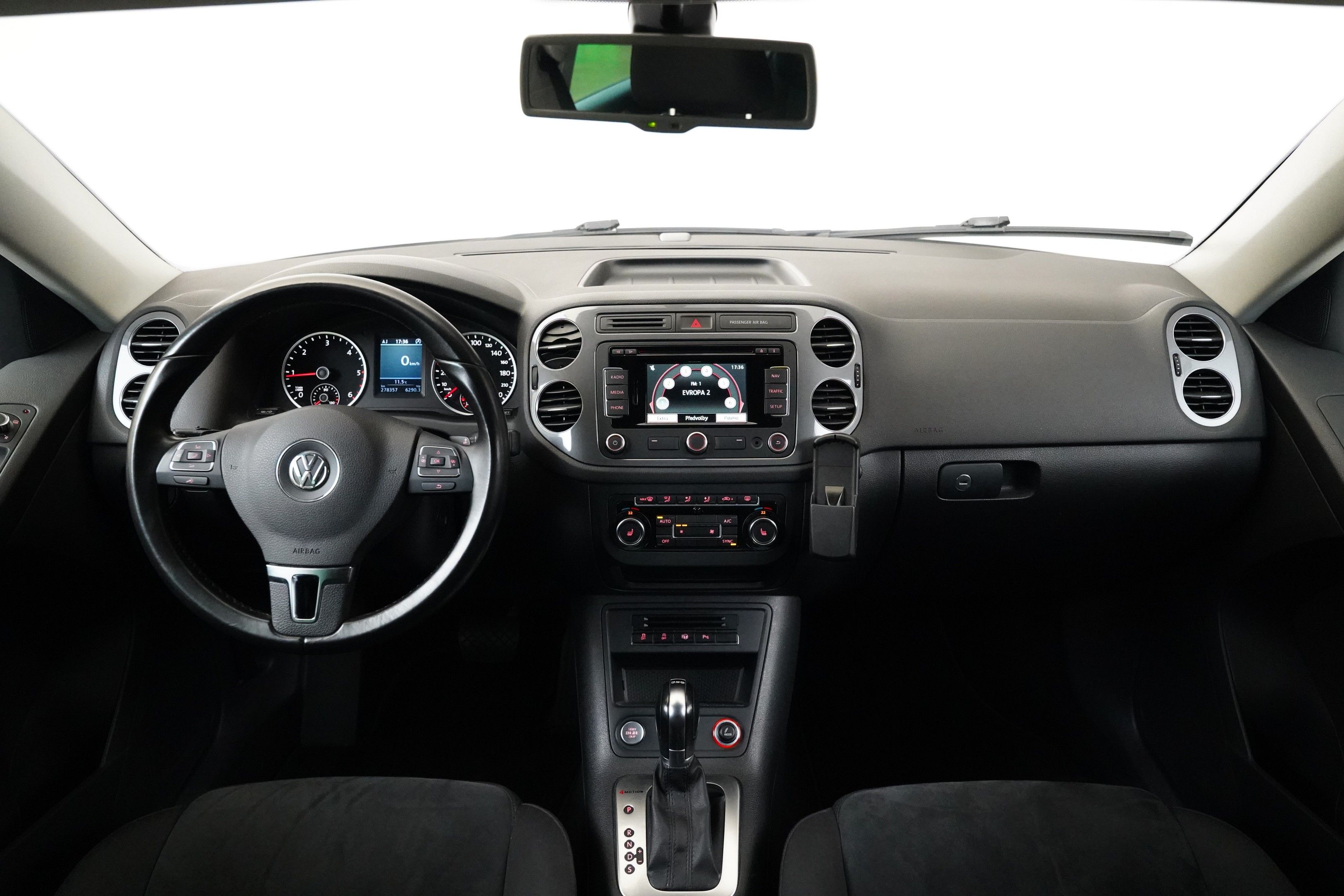 Volkswagen Tiguan, 2.0 TDI 103 kW Sport - fotka 5