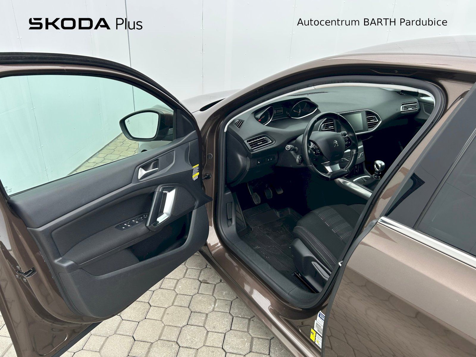Peugeot 308, 5dv. / ACTIVE / 1.2 PureTech / - fotka 5