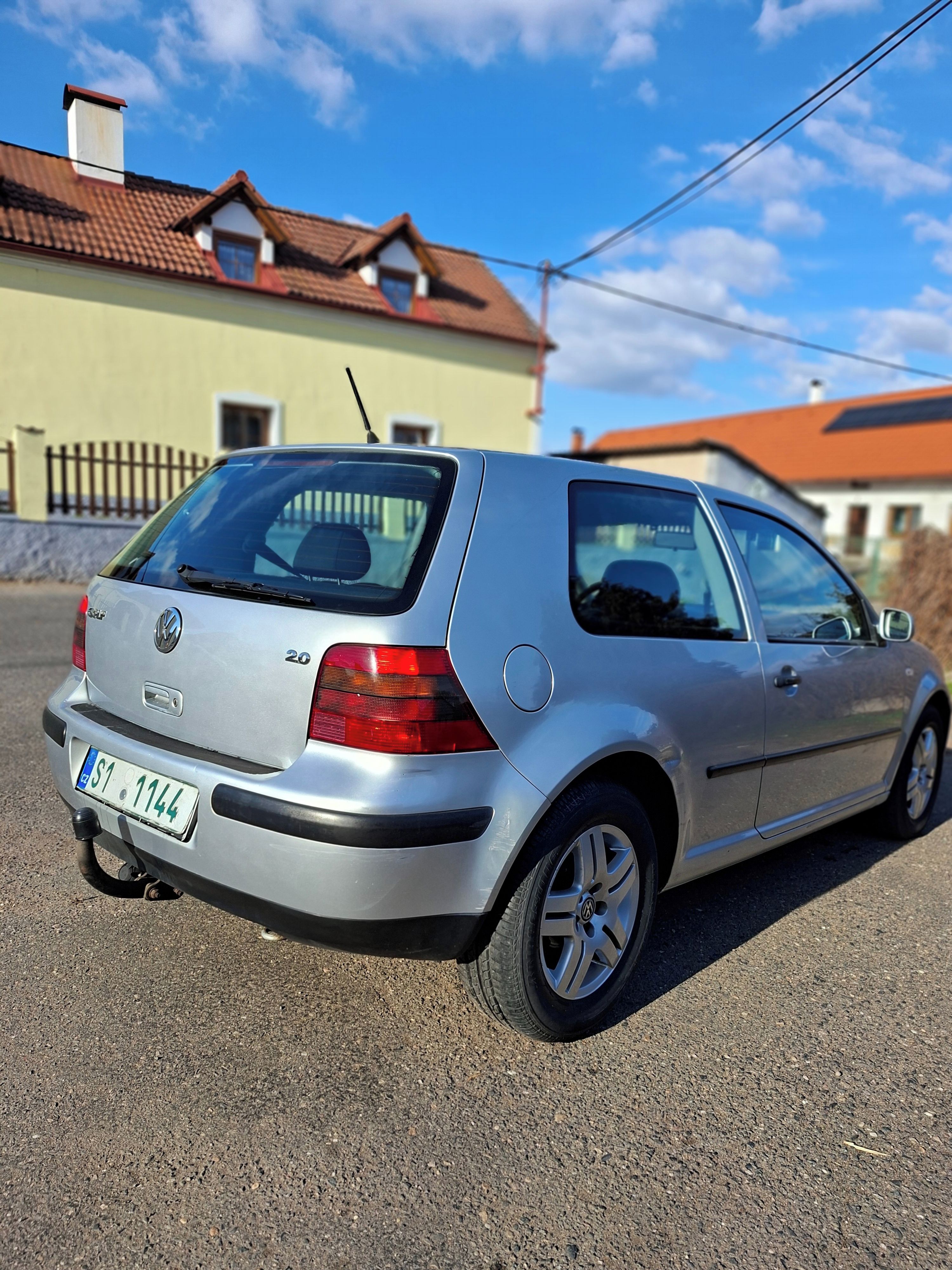 Volkswagen Golf, 2.0i 85kw - fotka 2