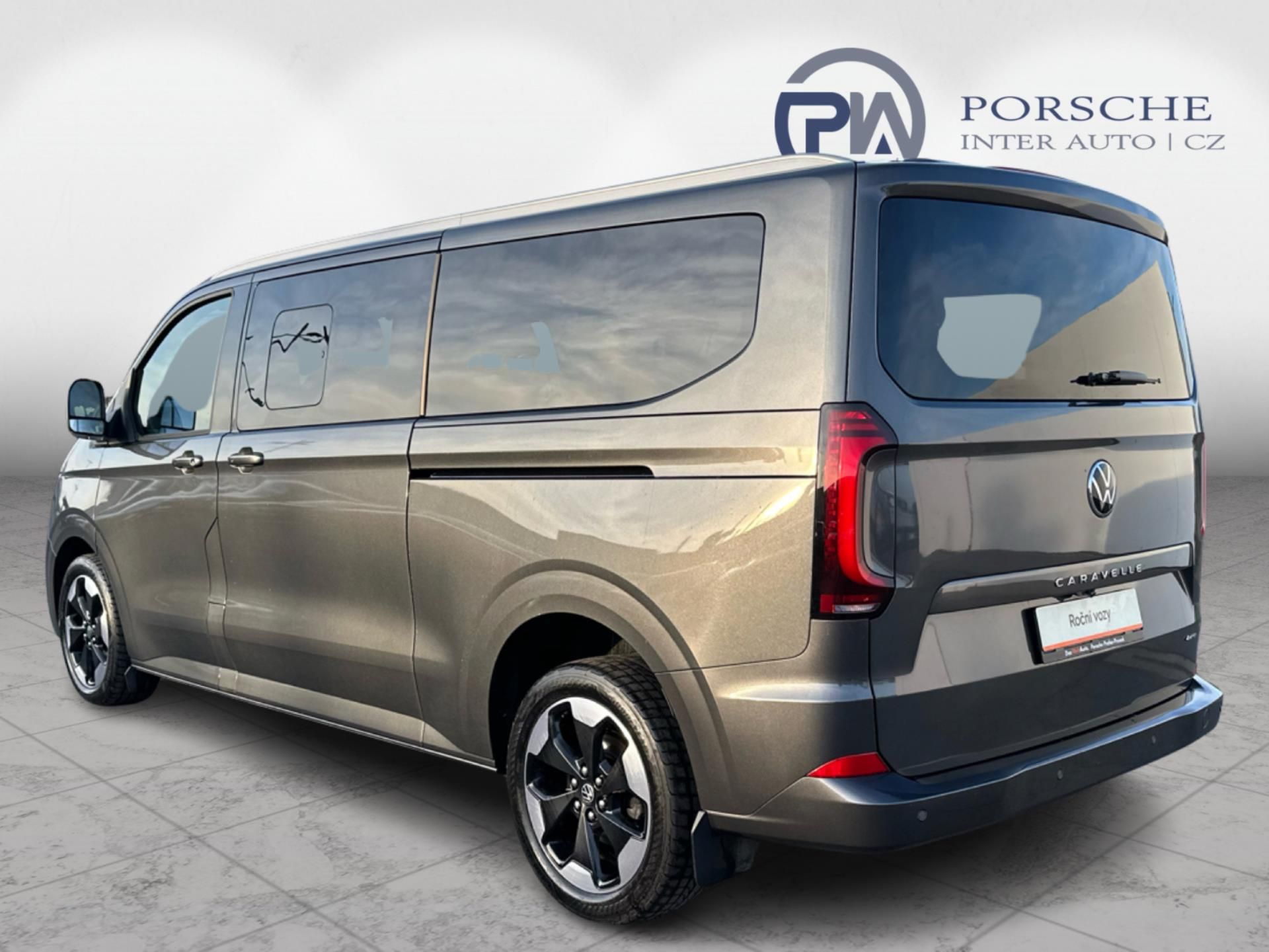 Volkswagen Caravelle, 2.0TDI 4Motion Style - fotka 4