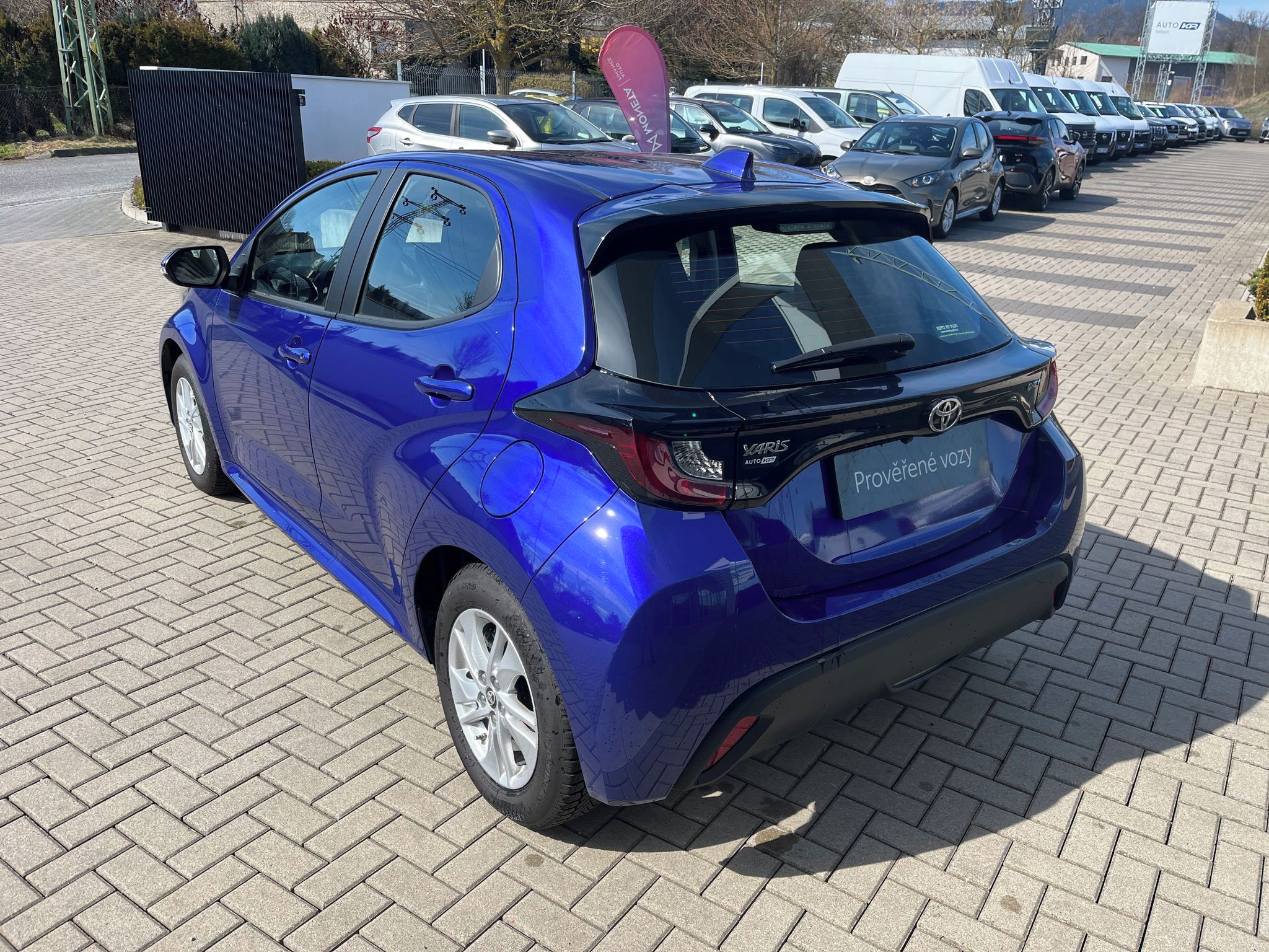 Toyota Yaris, 1.5 Hybrid e-CVT Comfort - fotka 4