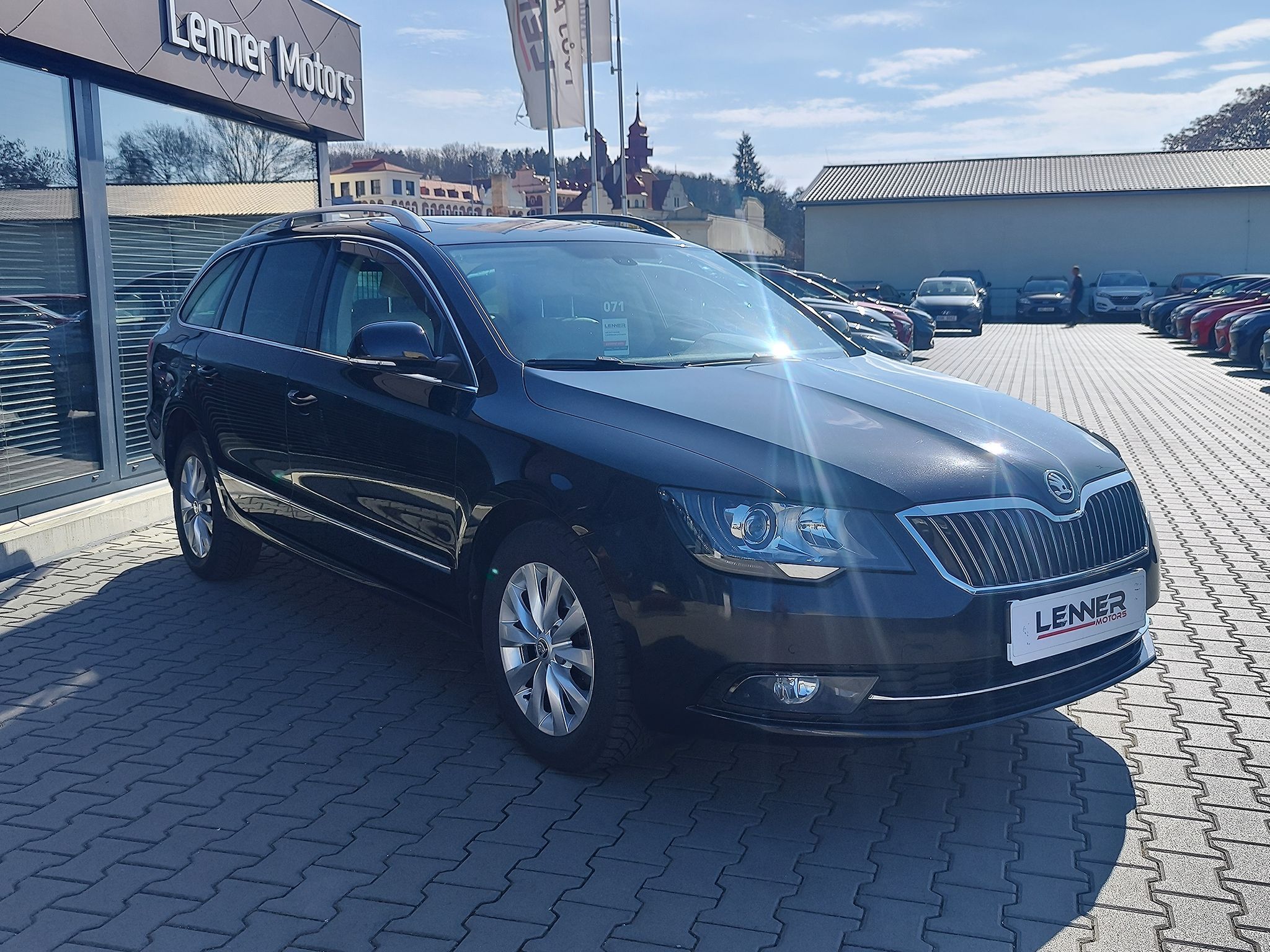 Škoda Superb, 2.0 TDi/125 kW Elegance DSG - fotka 3