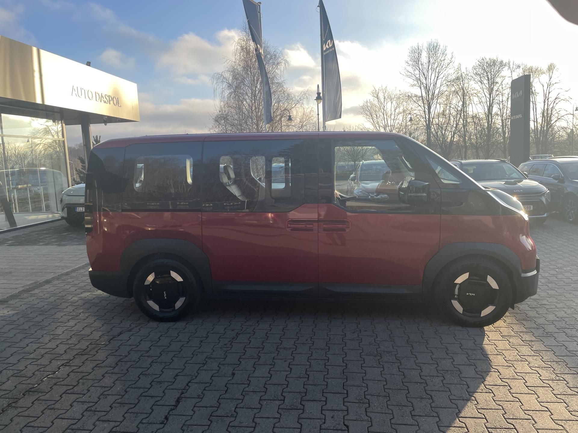 Kia PV5, 5P 4x2 ELITE 120 KW + 71,2 KW - fotka 2