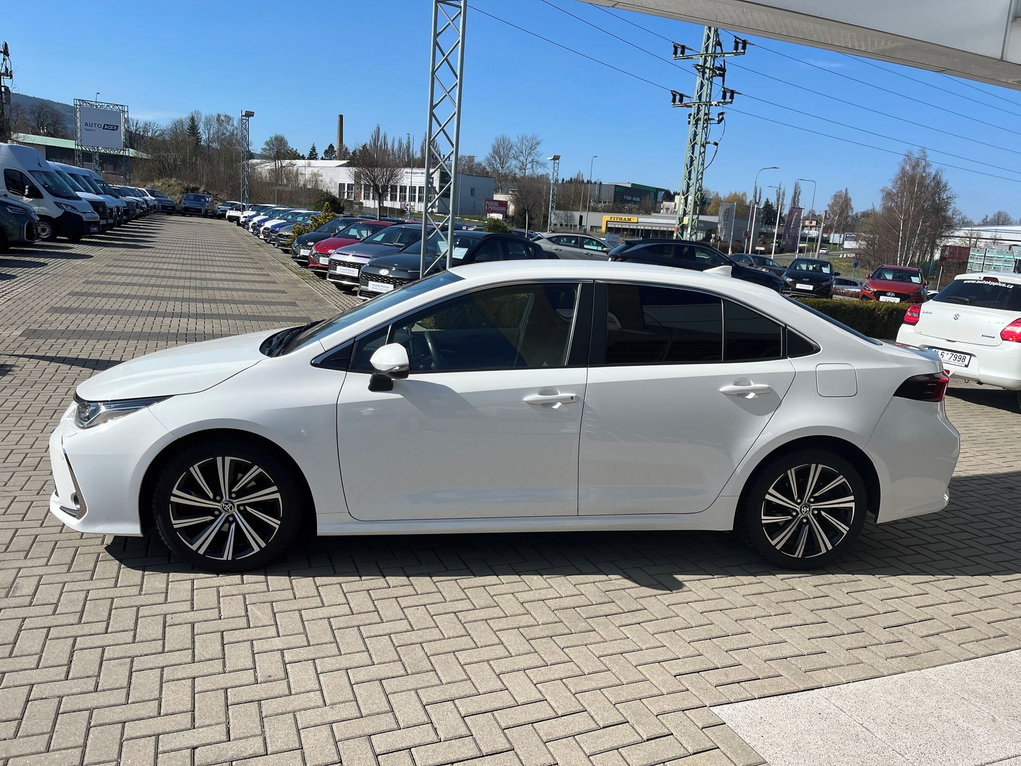 Toyota Corolla, 1,5 VVT-i Style Tech Automat - fotka 3