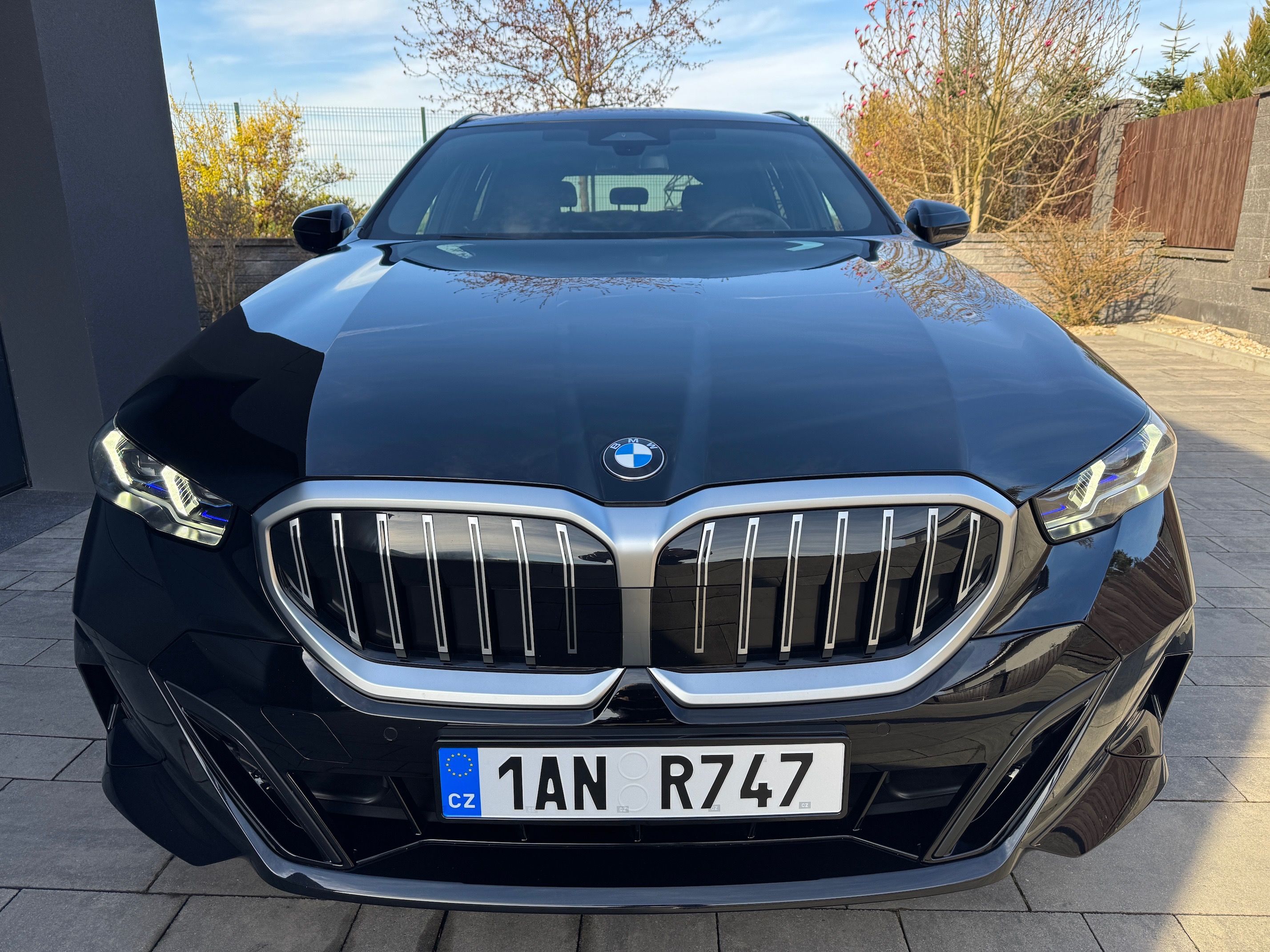 BMW Řada 5, 520i M-Sport Tažné Záruka 8/28 - fotka 2