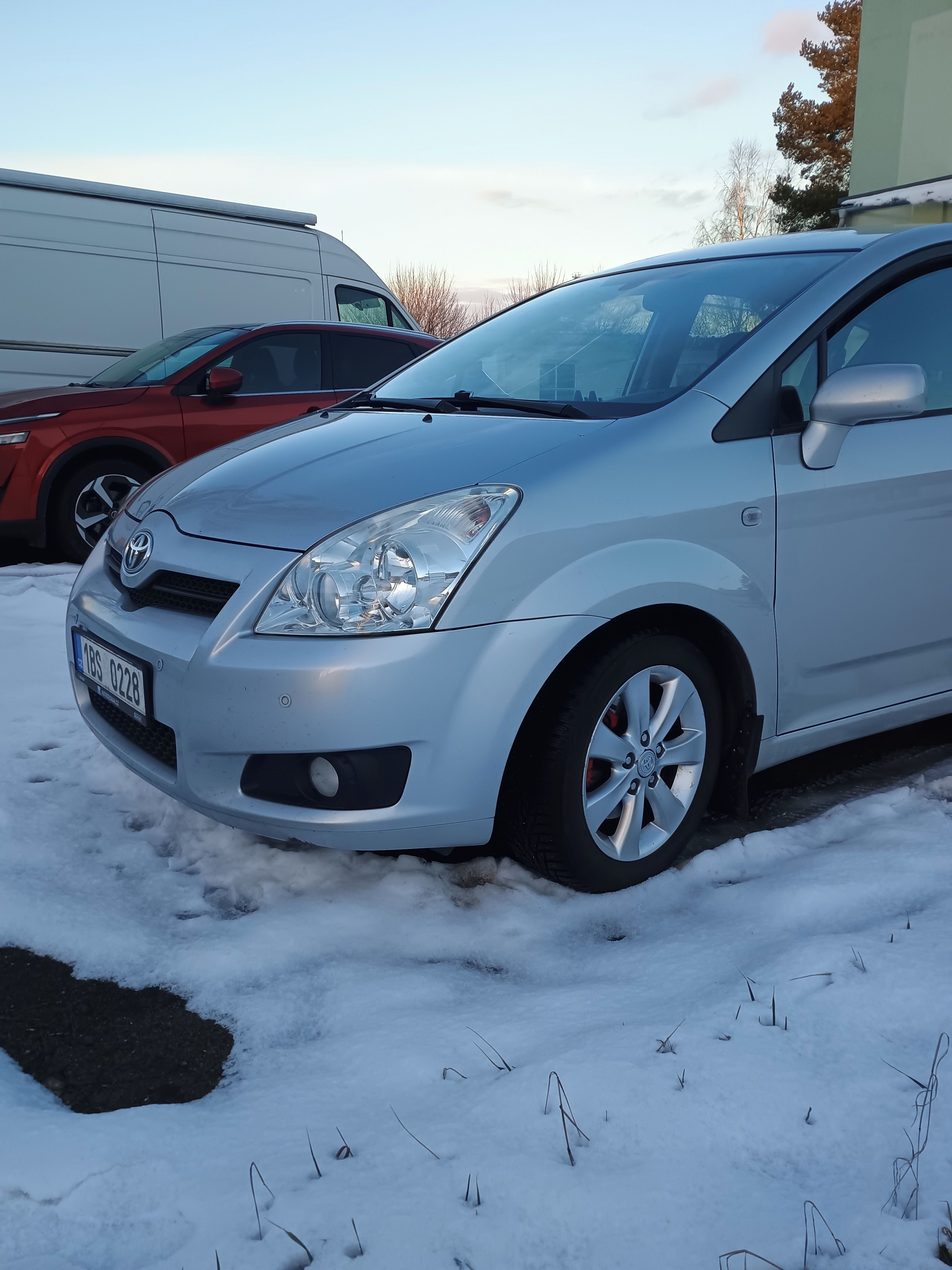 Toyota Corolla Verso, Diesel 2,2-100kW - STK 2/2028 - fotka 4