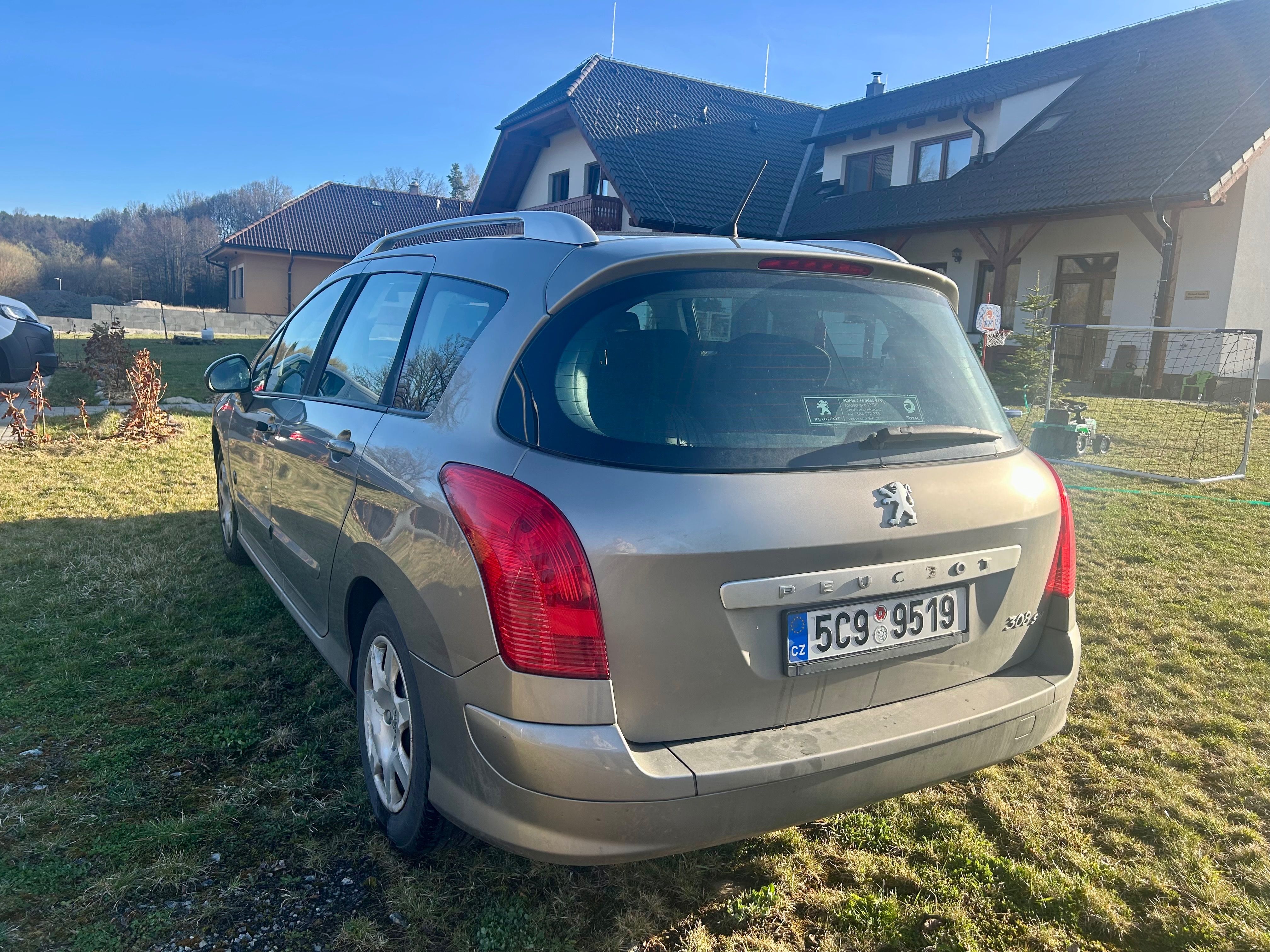 Peugeot 308, 1.6 HDi 82KW/ČR/PANORAMA - fotka 2