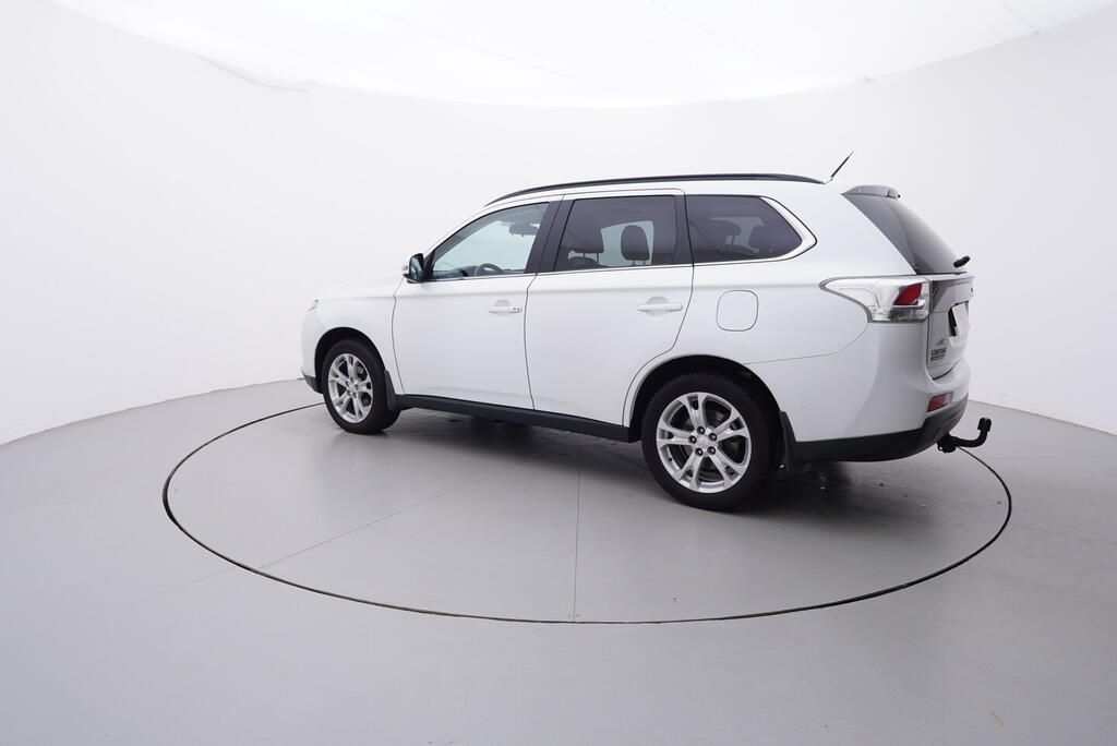 Mitsubishi Outlander, 2.3 110 kW - fotka 3