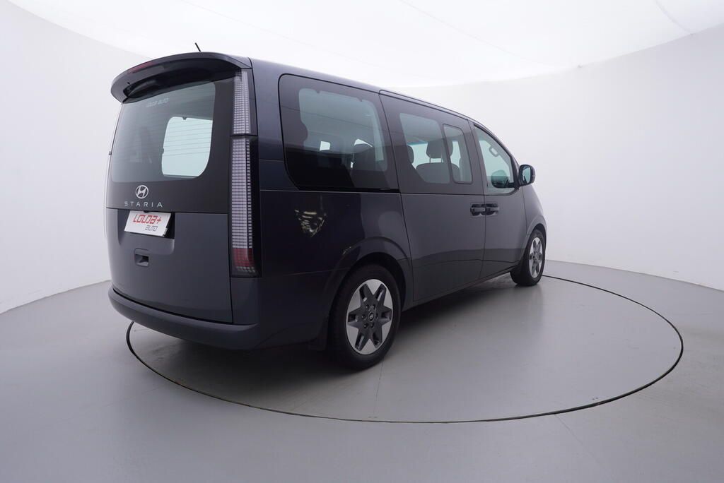 Hyundai Staria, 2.2 CRDi 130 kW - fotka 5