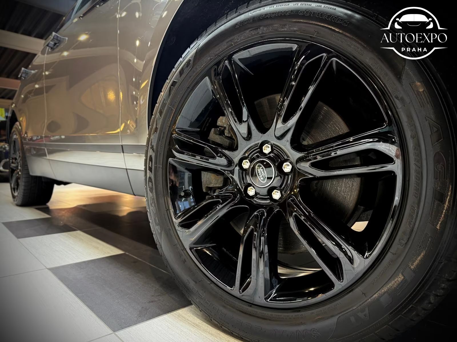 Land Rover Range Rover Velar, P400e R-Dynamic - fotka 5