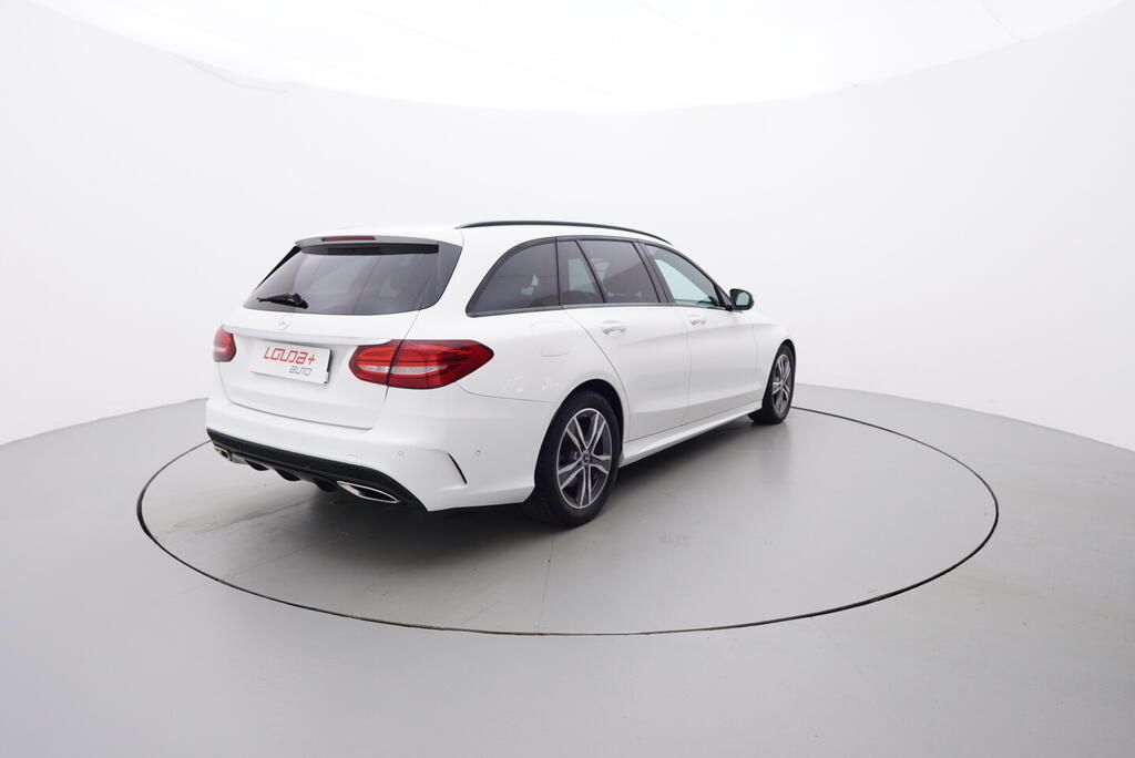 Mercedes-Benz Třídy C, AMG-line 1.6 115 kW - fotka 5
