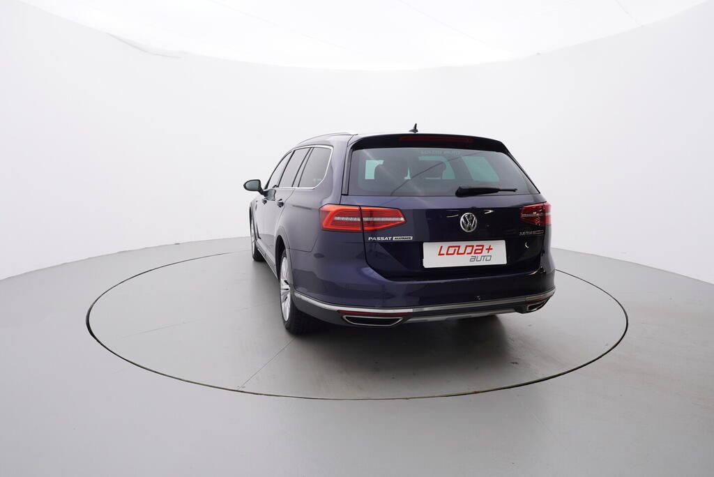 Volkswagen Passat, Alltrack 2.0 TDI 110 kW - fotka 4