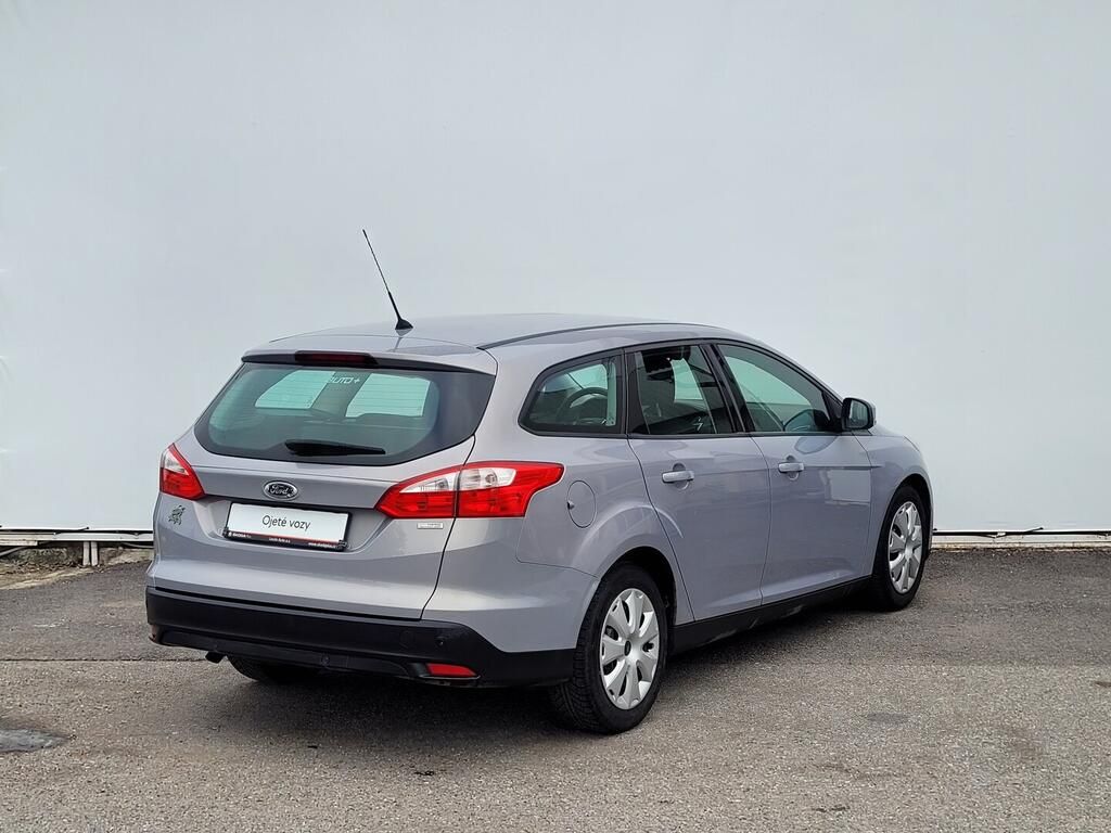 Ford Focus, Titanium 1.6 TDCI 85 kW - fotka 2