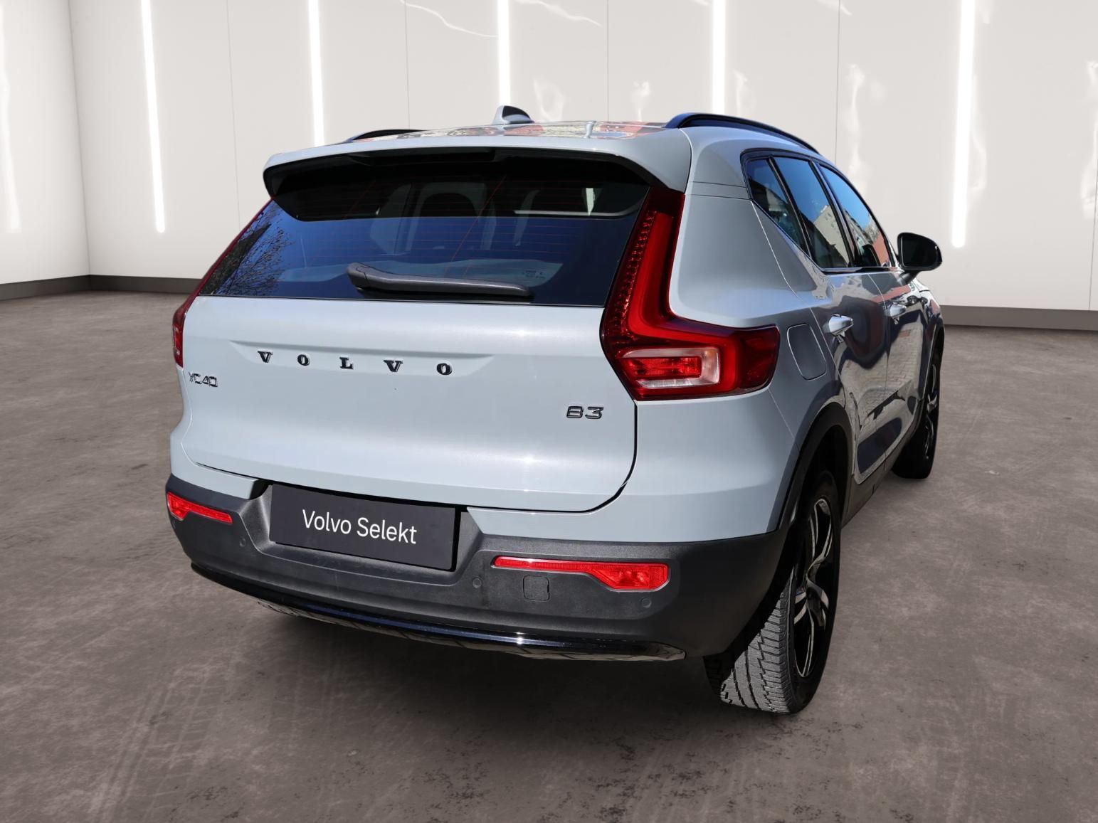 Volvo XC40, Plus, B3 Mild hybrid, Benzín, - fotka 4