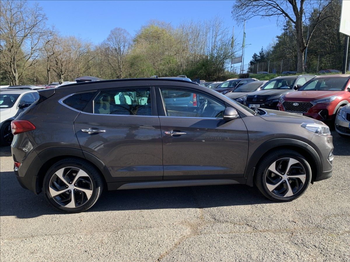 Hyundai Tucson, 2,0 CRDI 4x4 STYLE PREMIUM - fotka 4