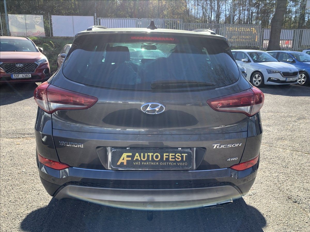 Hyundai Tucson, 2,0 CRDI 4x4 STYLE PREMIUM - fotka 6