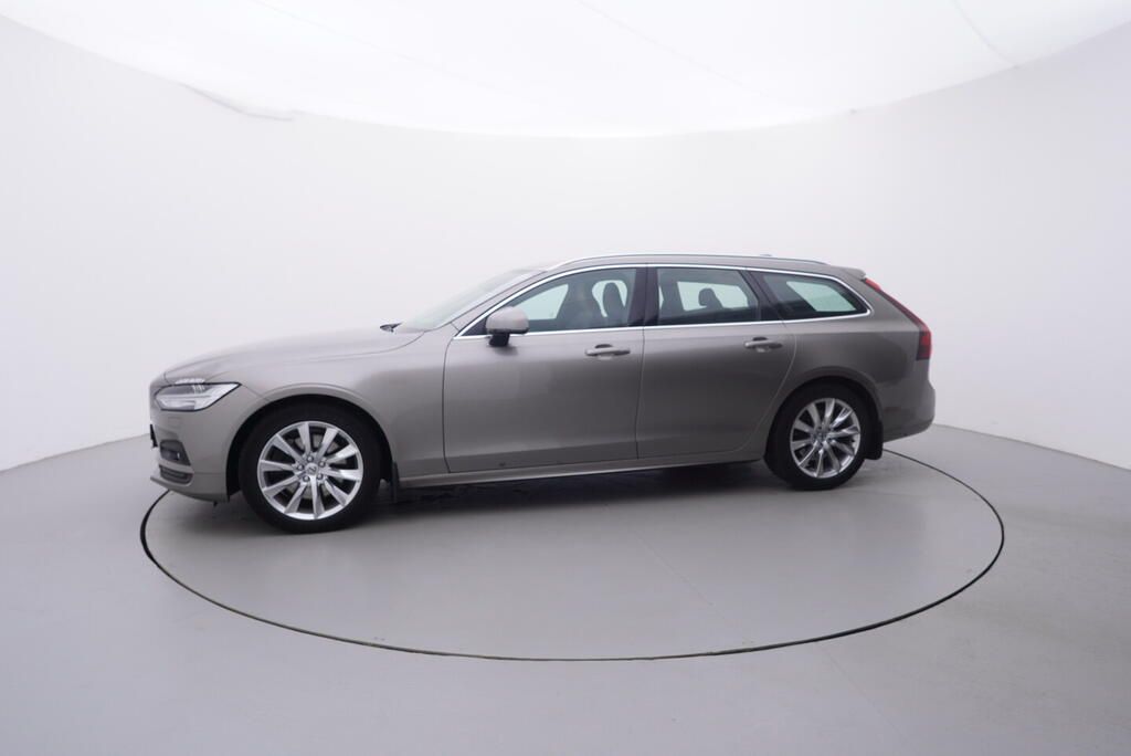 Volvo V90, Momentum 2.0 D4 145 kW - fotka 2