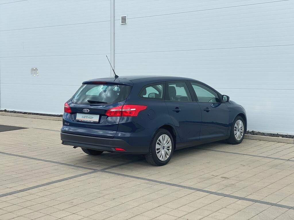 Ford Focus, Trend 1.6 Ti-VCT 77 kW - fotka 2