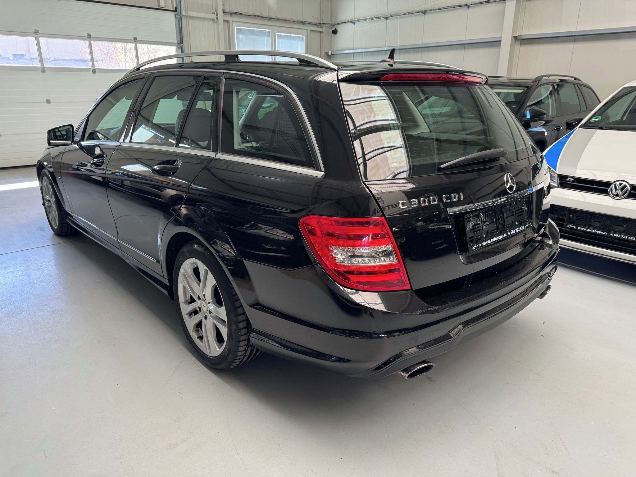 Mercedes-Benz Třídy C, 300 CDI 4Matic AMG paket - fotka 4