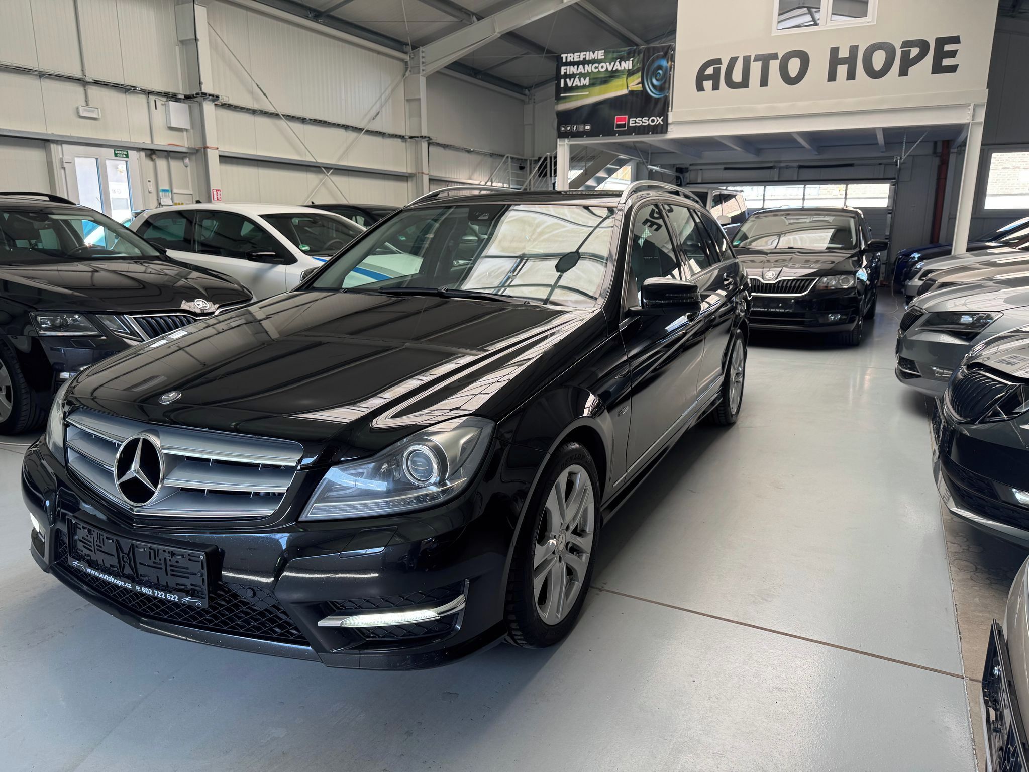 Mercedes-Benz Třídy C, 300 CDI 4Matic AMG paket - fotka 3