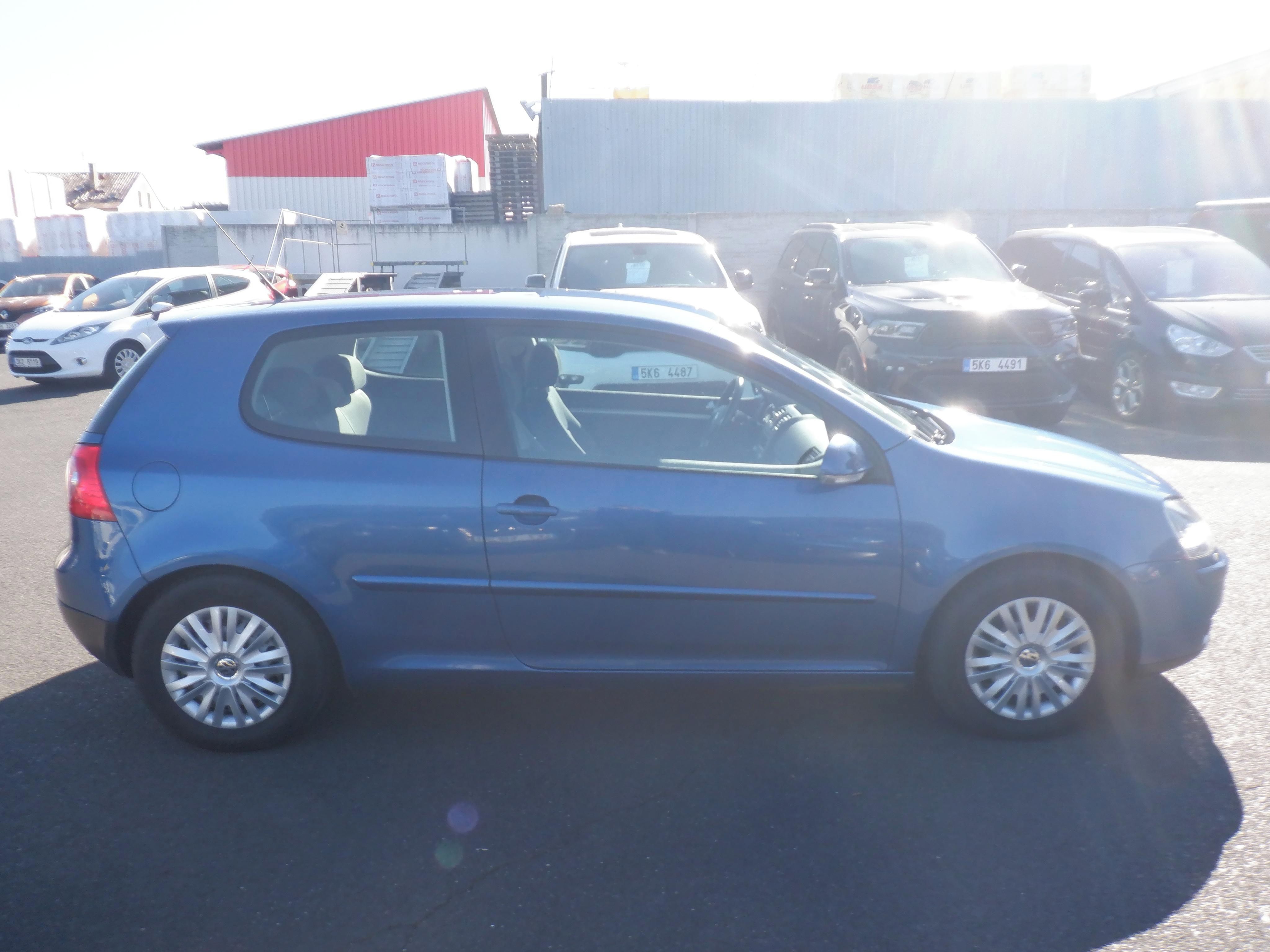 Volkswagen Golf, 1.4 16V,59kW - fotka 4
