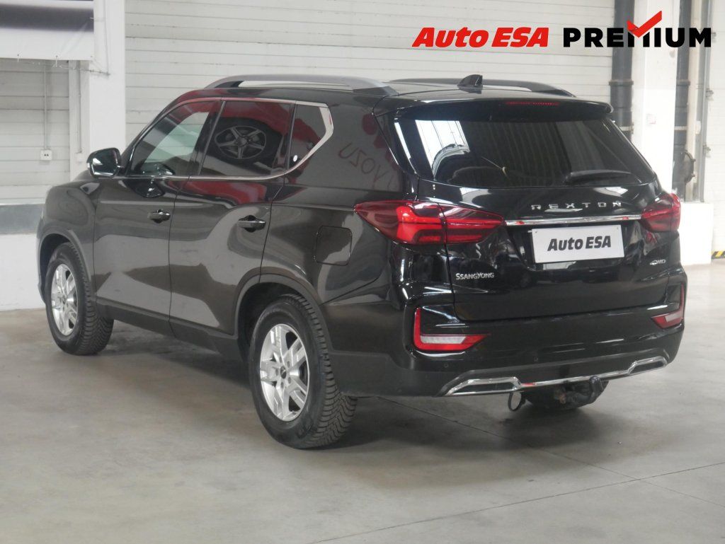 SsangYong Rexton, 2.2 e-XDI 4x4,7míst,ČR - fotka 6