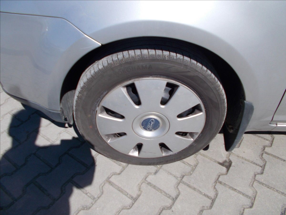 Ford C-MAX, 1,6 TDCi KLIMA TZ STK 6/2027 - fotka 5