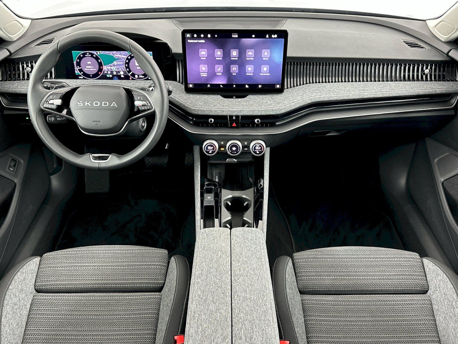Škoda Superb, DSG 2.0TSI 150kW Selection - fotka 5
