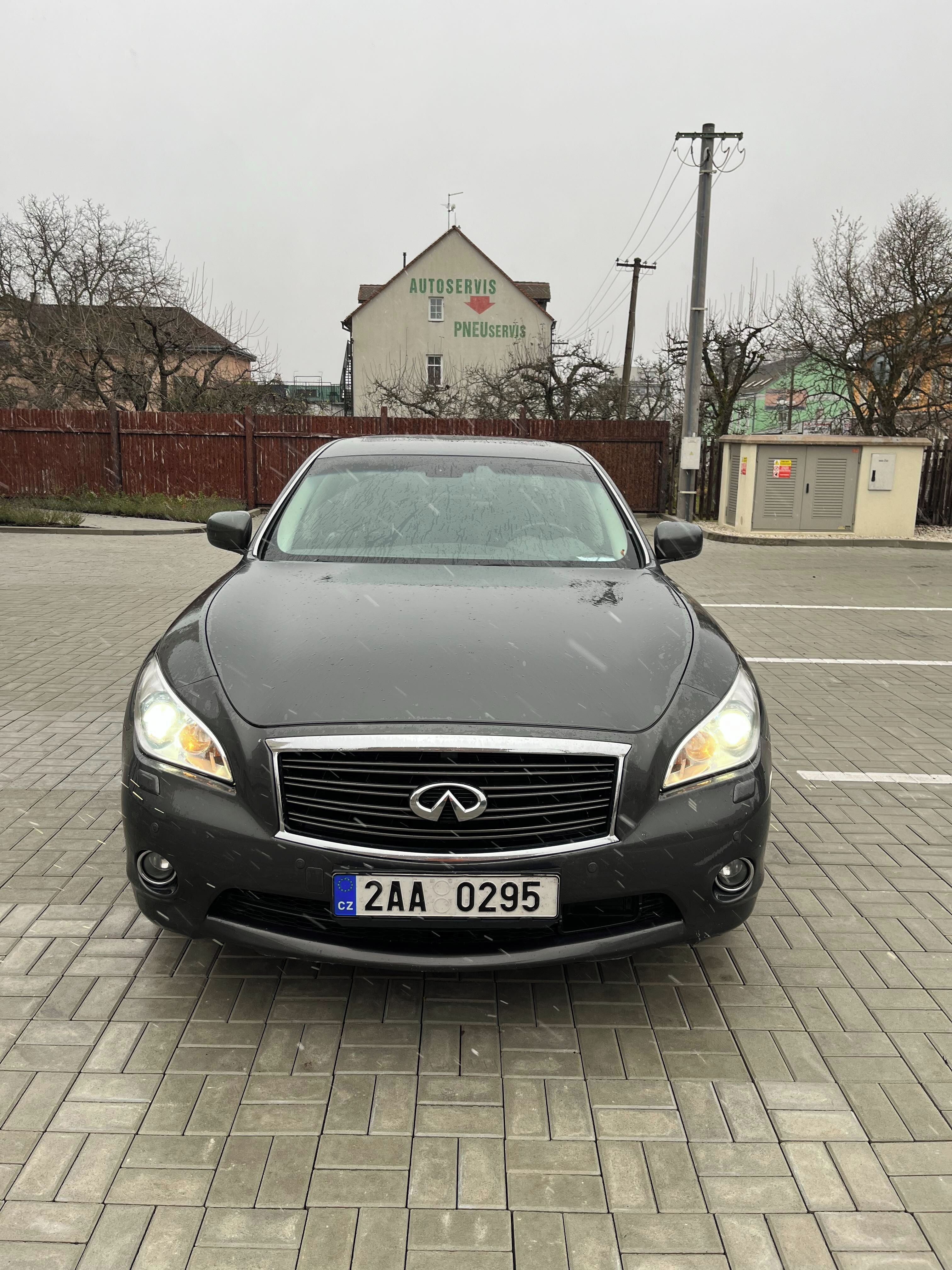 Infiniti M37, 3.7 V6, klimatizovaná sedadla