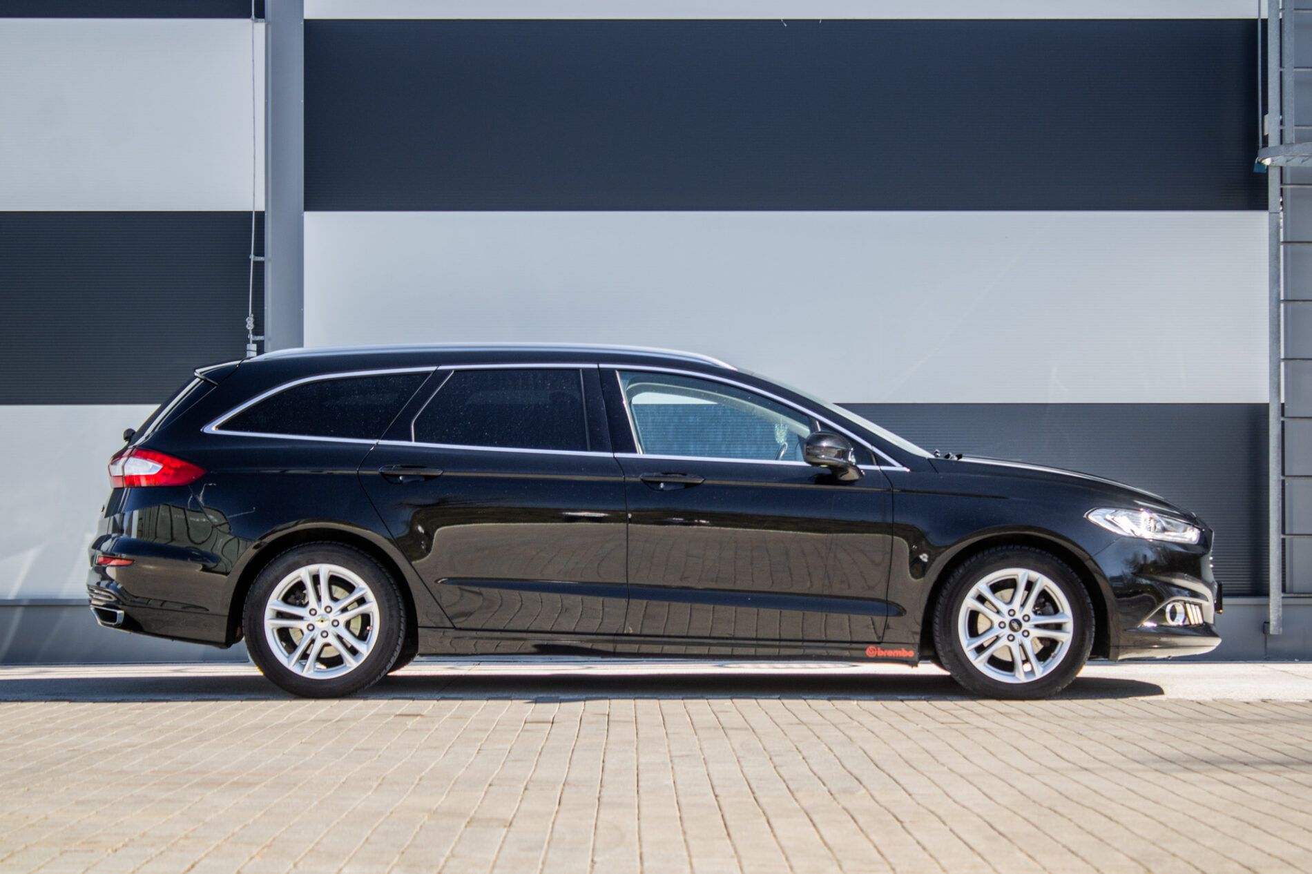 Ford Mondeo - fotka 4
