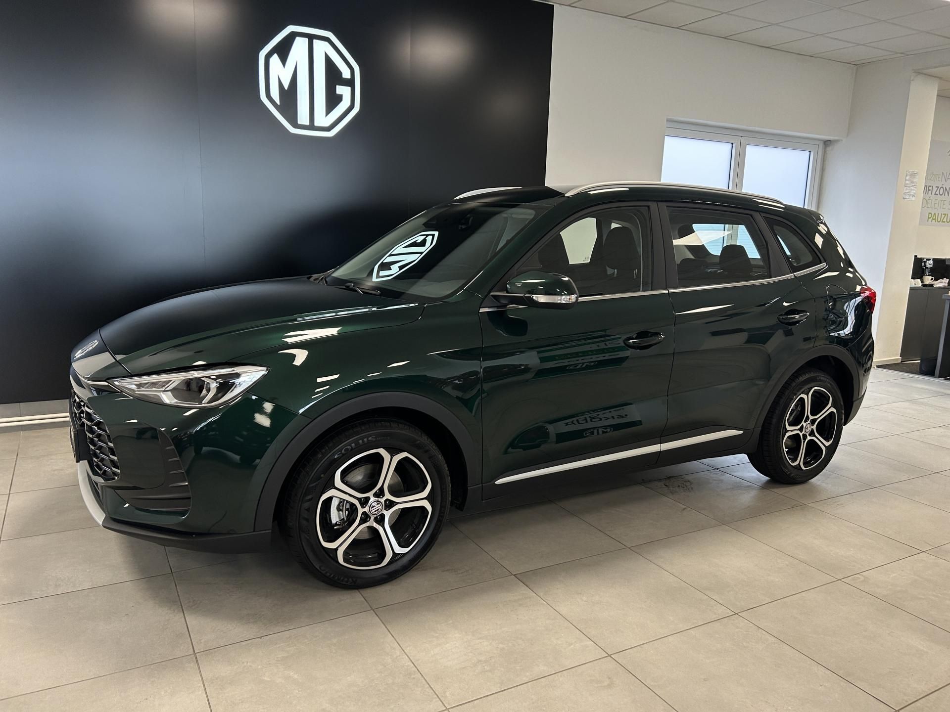 MG ZS, 1,5 HEV 145kW Emotion - fotka 2