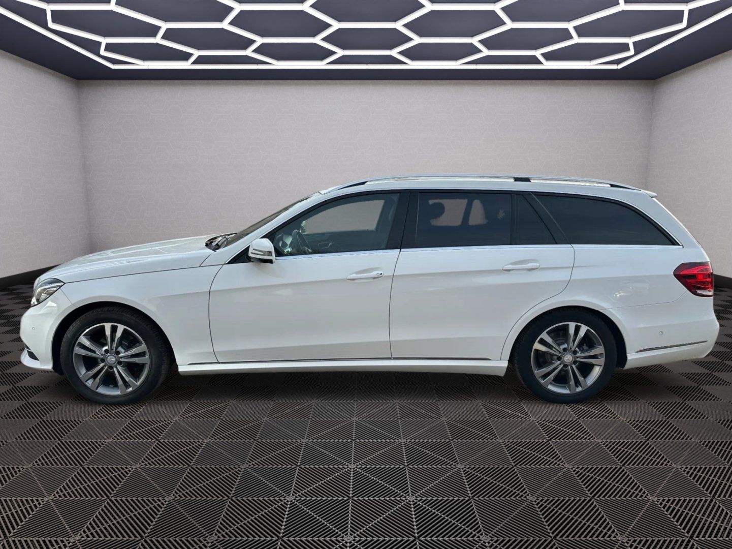 Mercedes-Benz Třídy E, 220Cdi Avantgarde - fotka 4