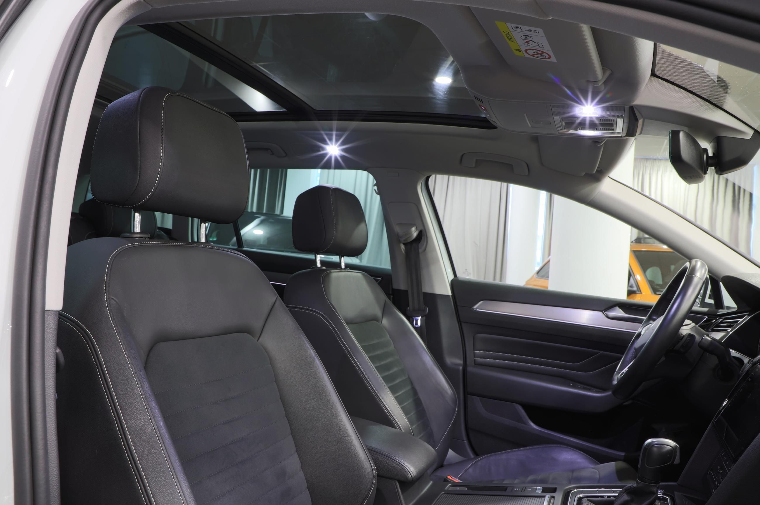 Volkswagen Passat Variant, 2.0 TSI 206kW 4x4 DSG Elegance - fotka 5