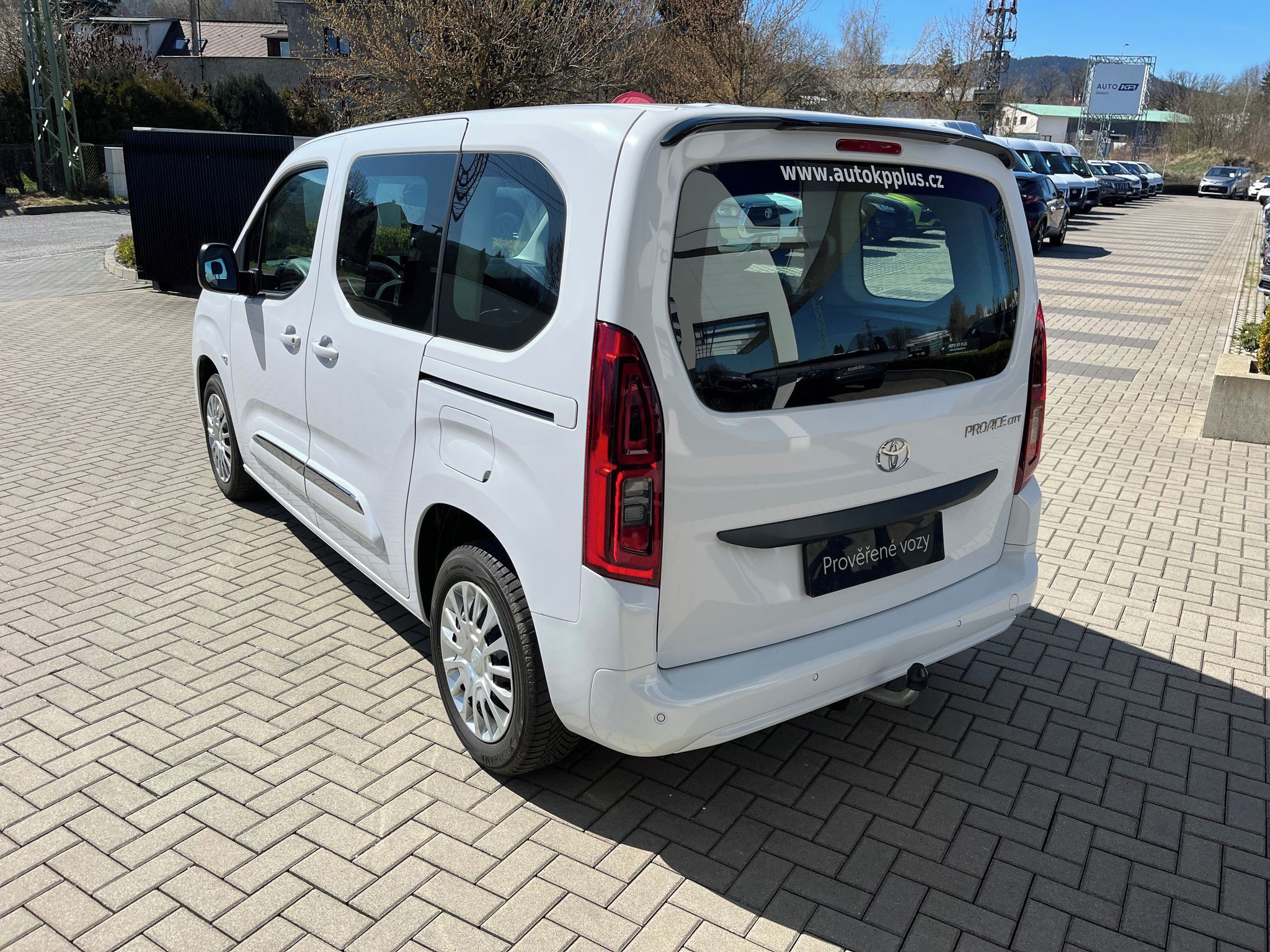 Toyota Proace City Verso, 1,5 D 100k Passenger Business - fotka 4