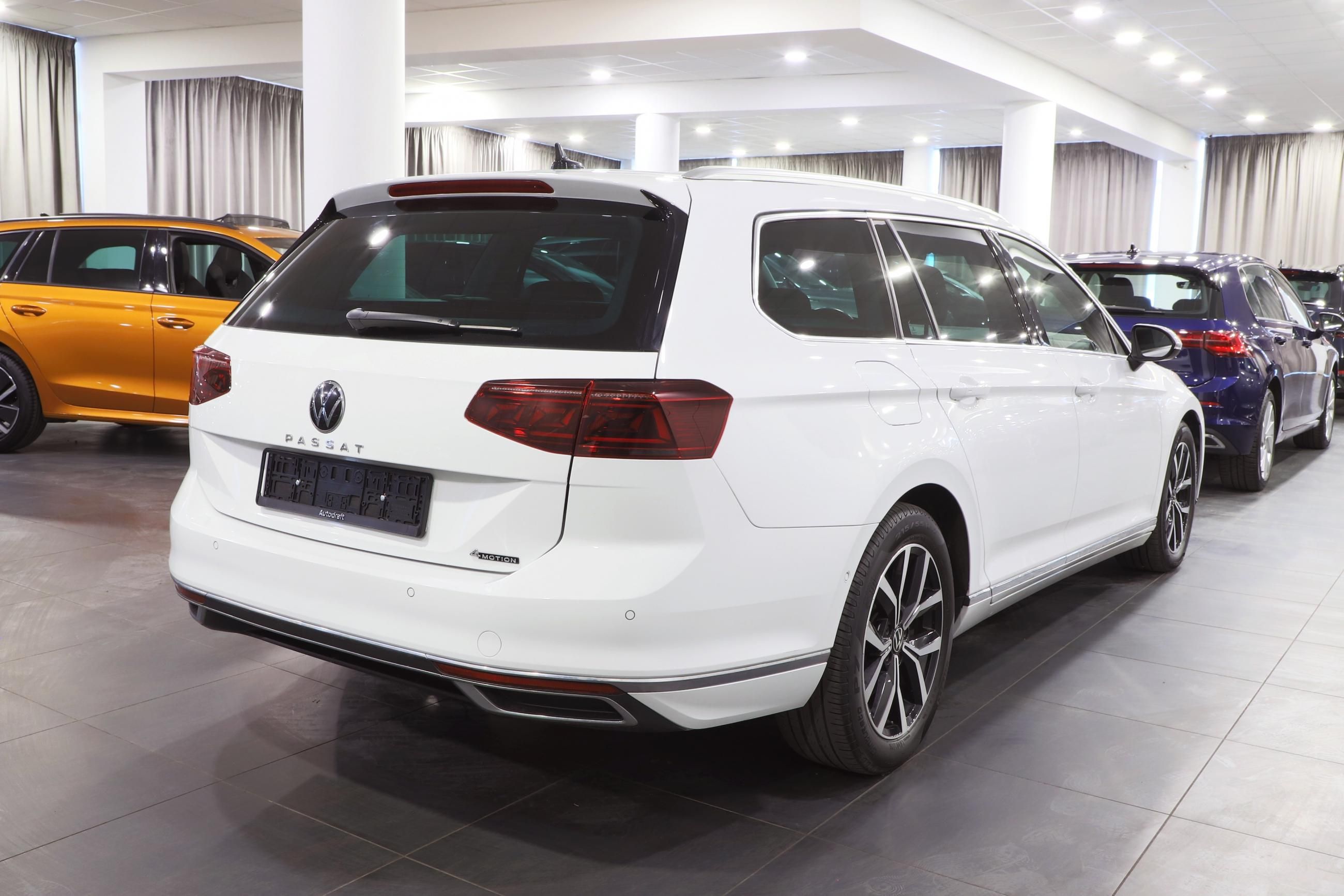 Volkswagen Passat Variant, 2.0 TSI 206kW 4x4 DSG Elegance - fotka 3