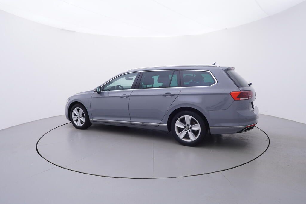 Volkswagen Passat Variant, Elegance 2.0 TDI 110 kW - fotka 3