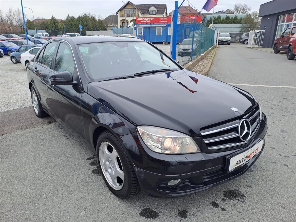 Mercedes-Benz Třídy C, 200 CDI - fotka 2