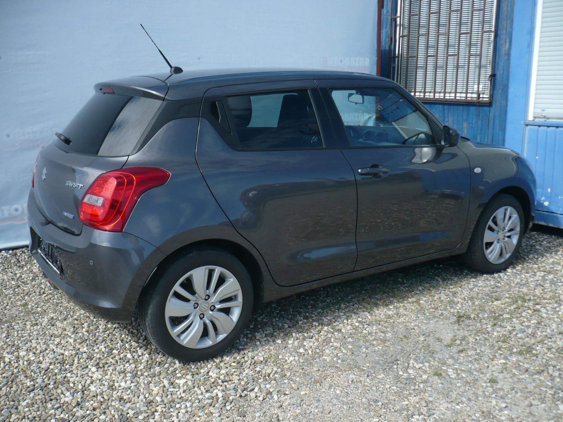 Suzuki Swift, 1.2i 61Kw Klima - fotka 6