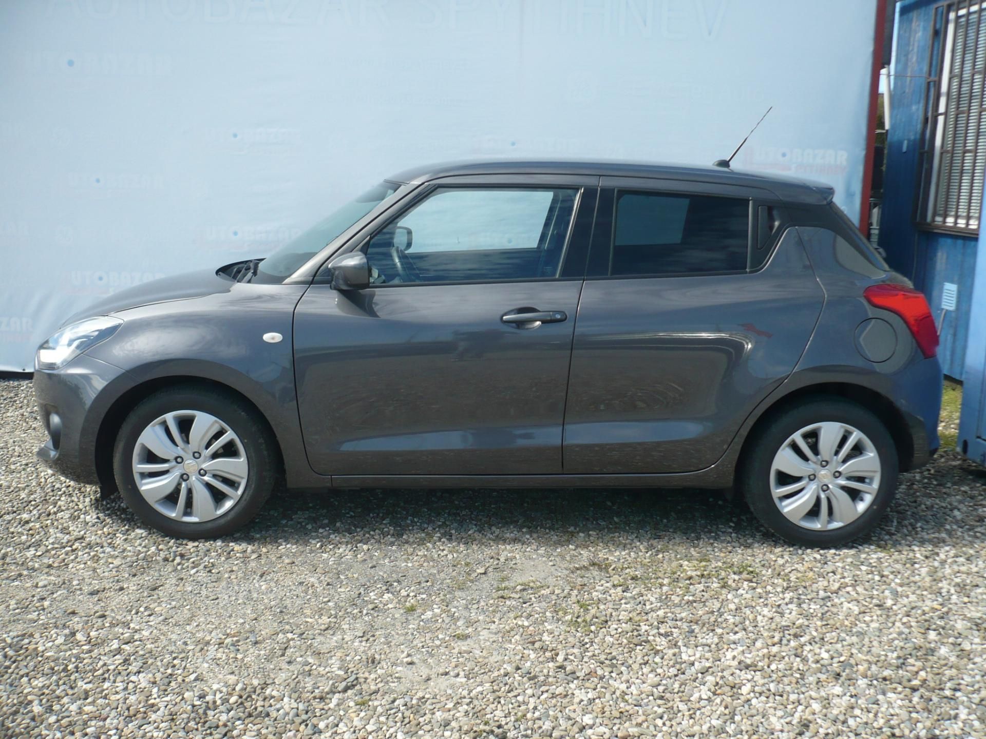 Suzuki Swift, 1.2i 61Kw Klima - fotka 4