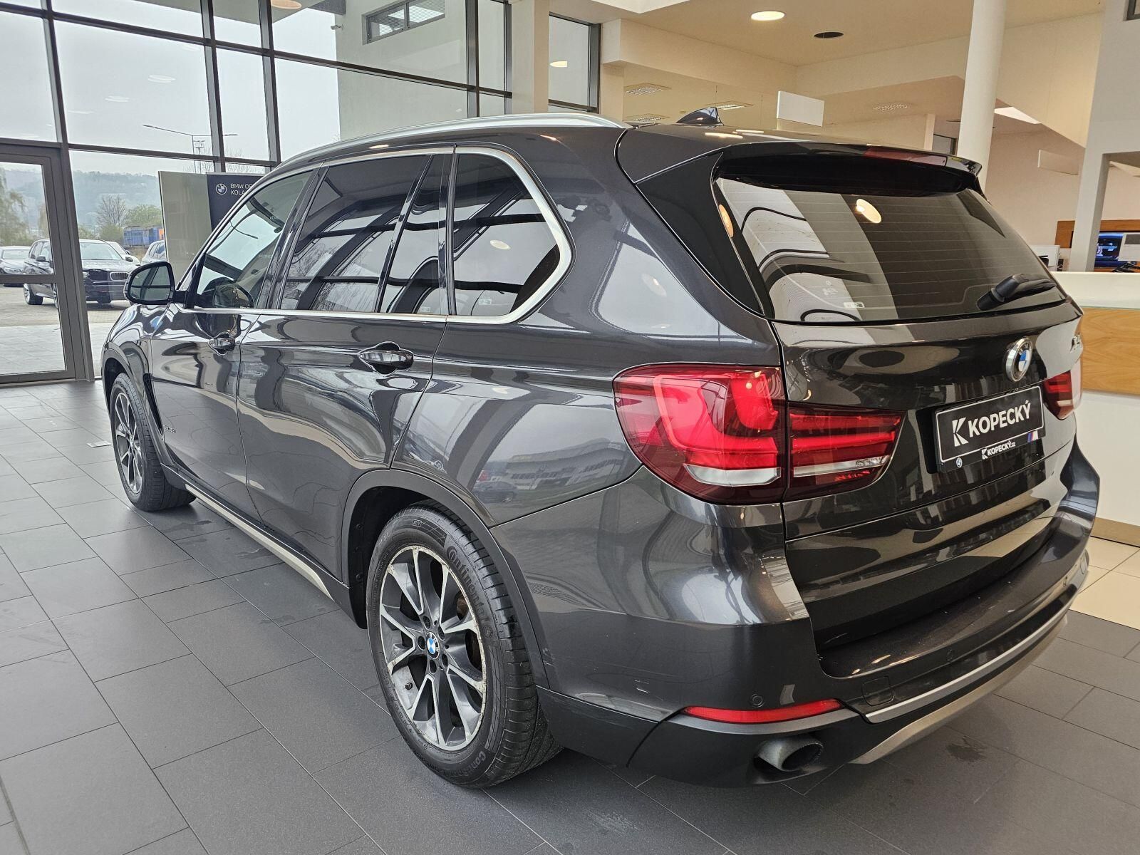 BMW X5, xDrive30d - fotka 3