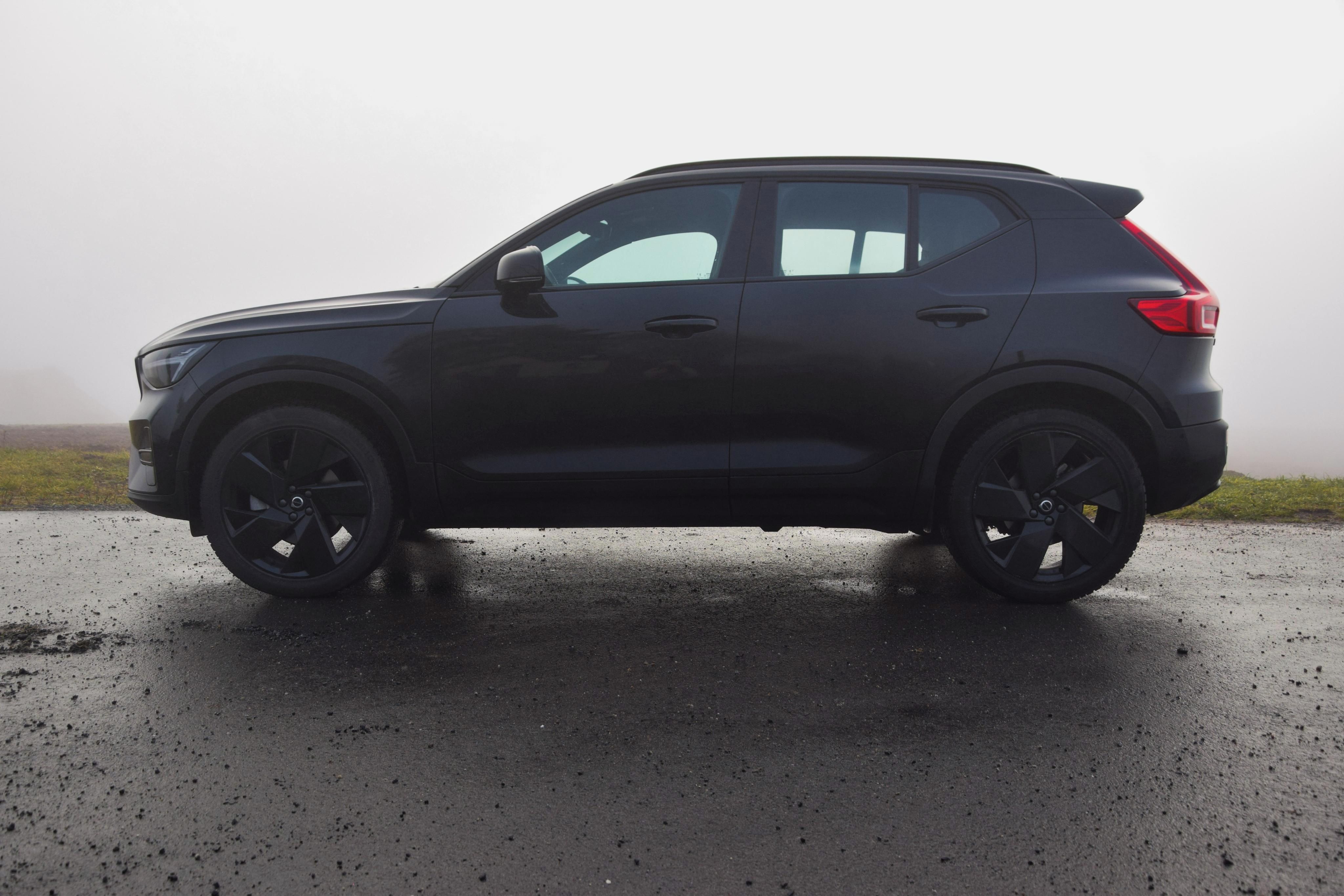 Volvo XC40, Volvo XC40, PLUS BLACK EDITION - fotka 3