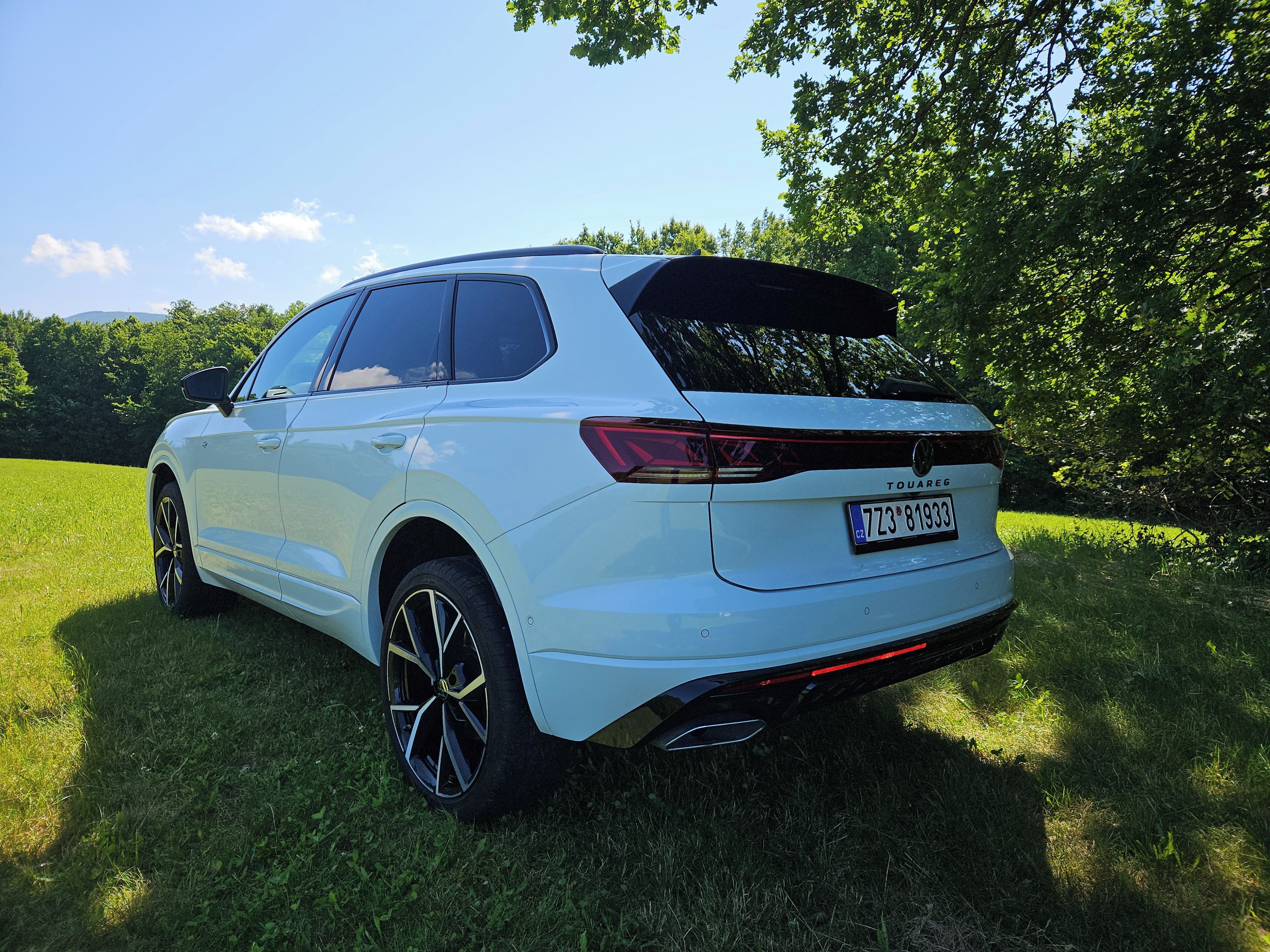 Volkswagen Touareg, R-line MAXI VÝBAVA záruka 5let - fotka 3