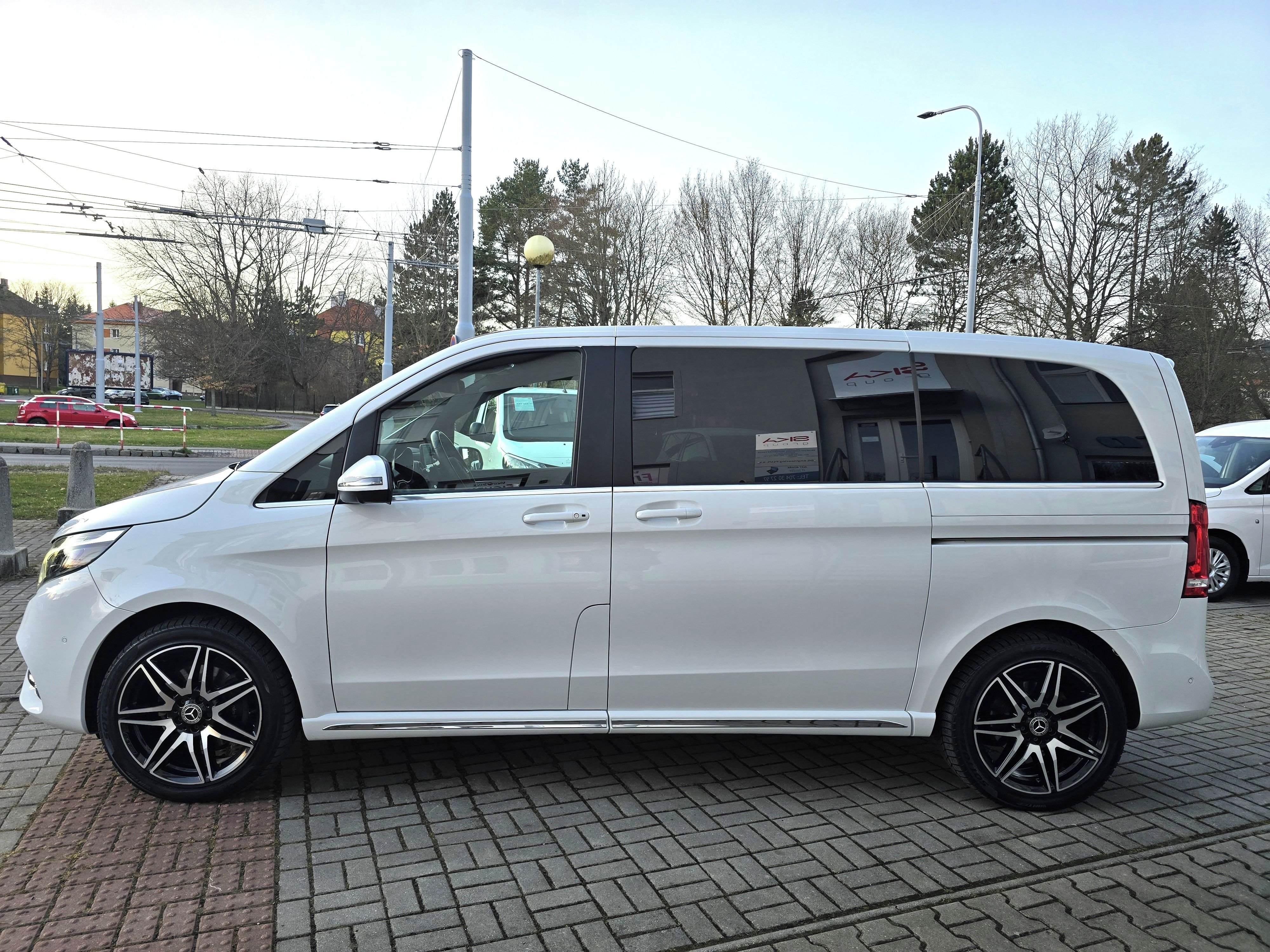 Mercedes-Benz Třídy V, 300 CDI 4Matic Avantgarde AMG - fotka 5
